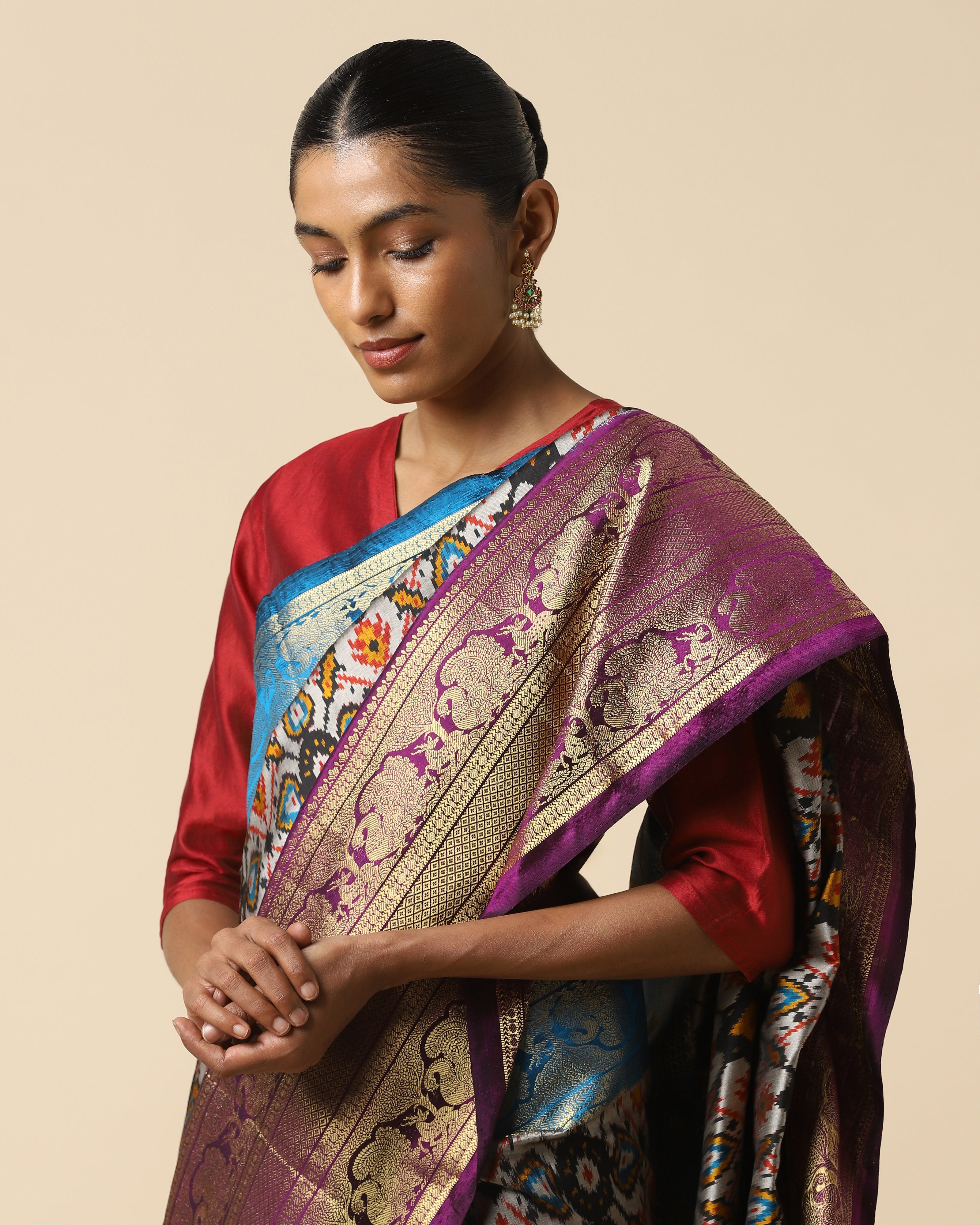 Ektaa Weft Ikat Silk Saree