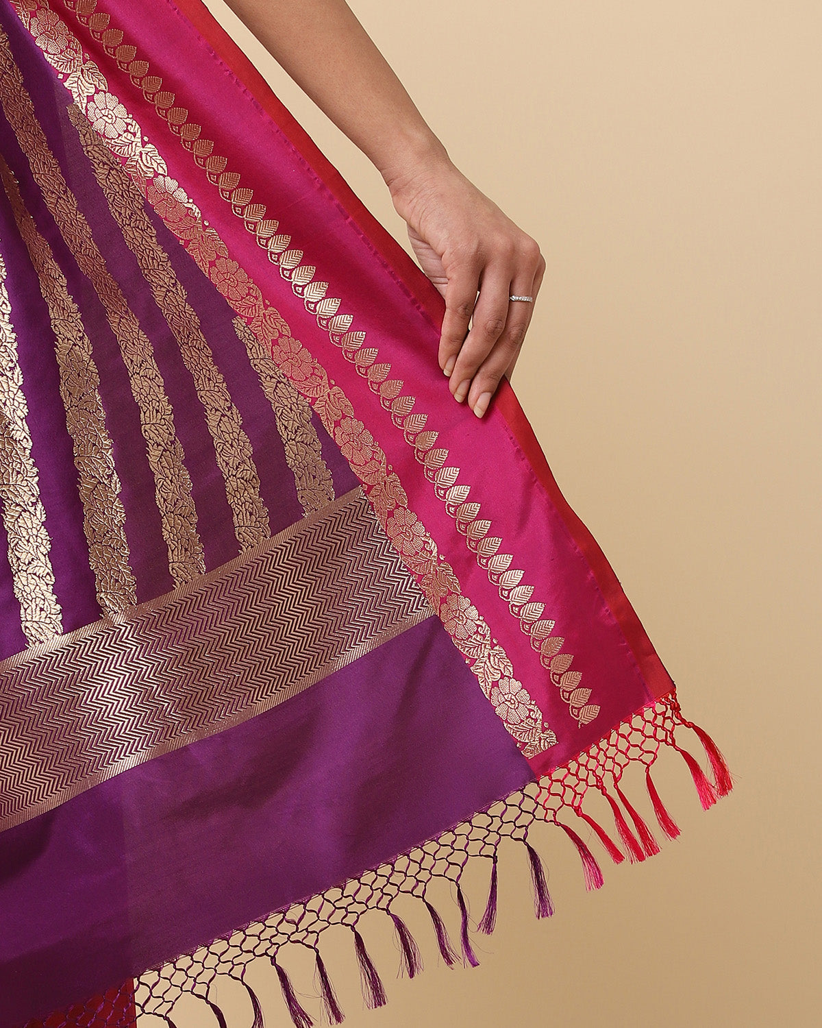 Zinat Kadwa Silk Saree