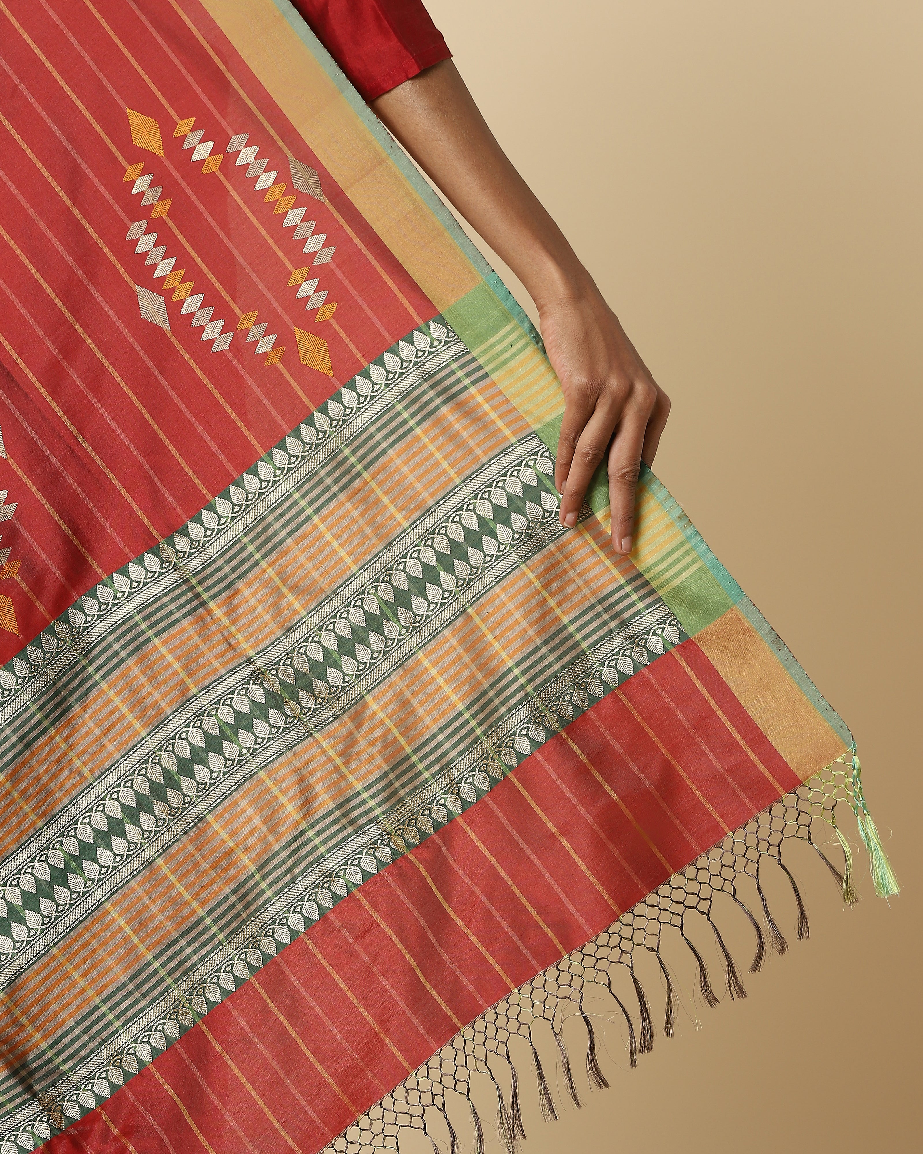 Vallabhi Kadwa Silk Saree