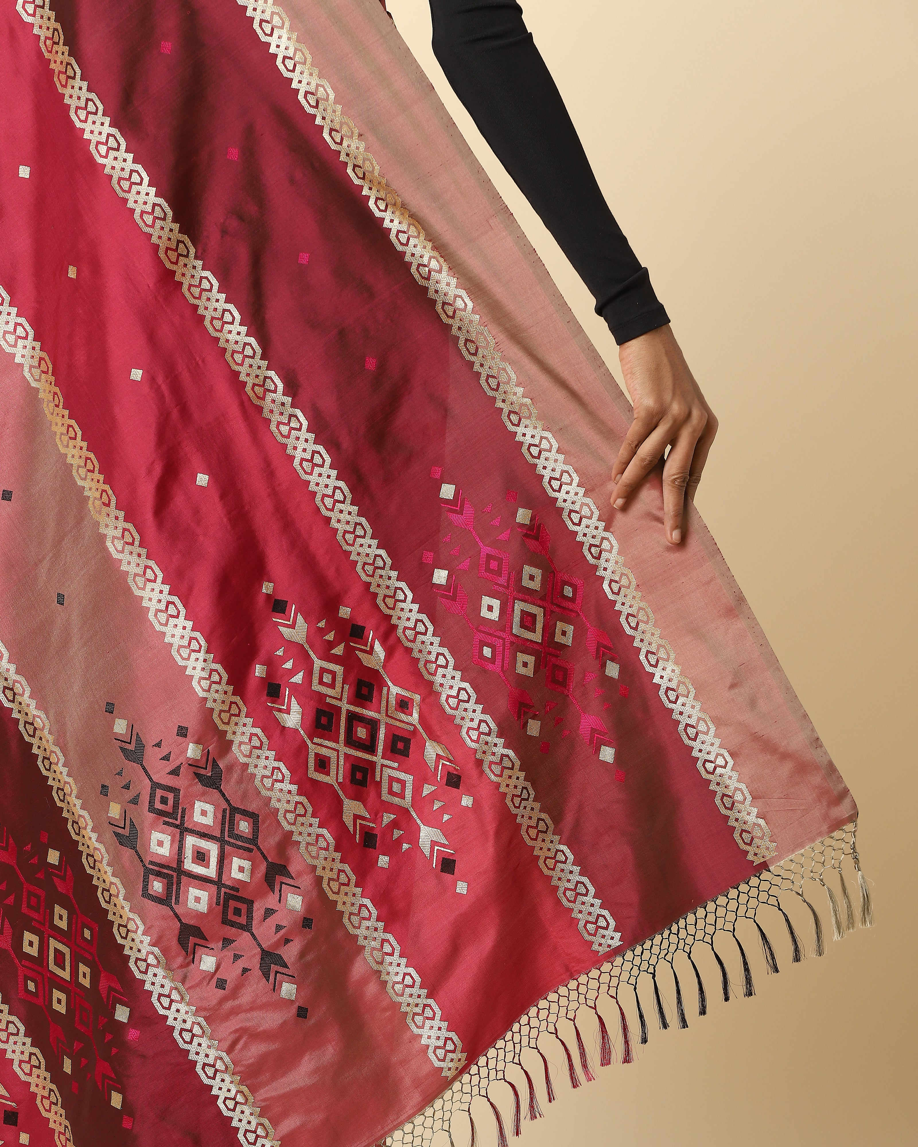 Vansha Kadwa Silk Saree