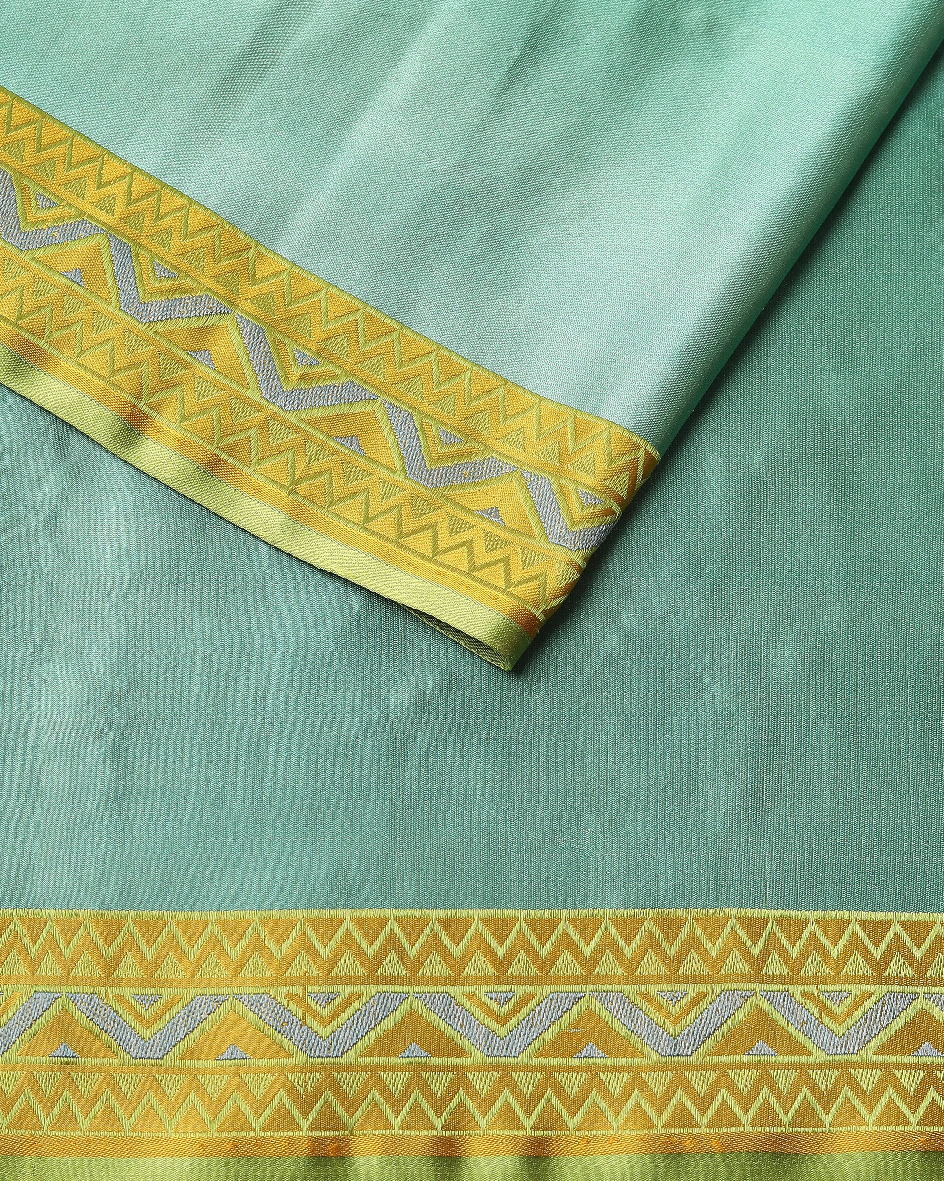 Rahni Tanchoi Silk Saree