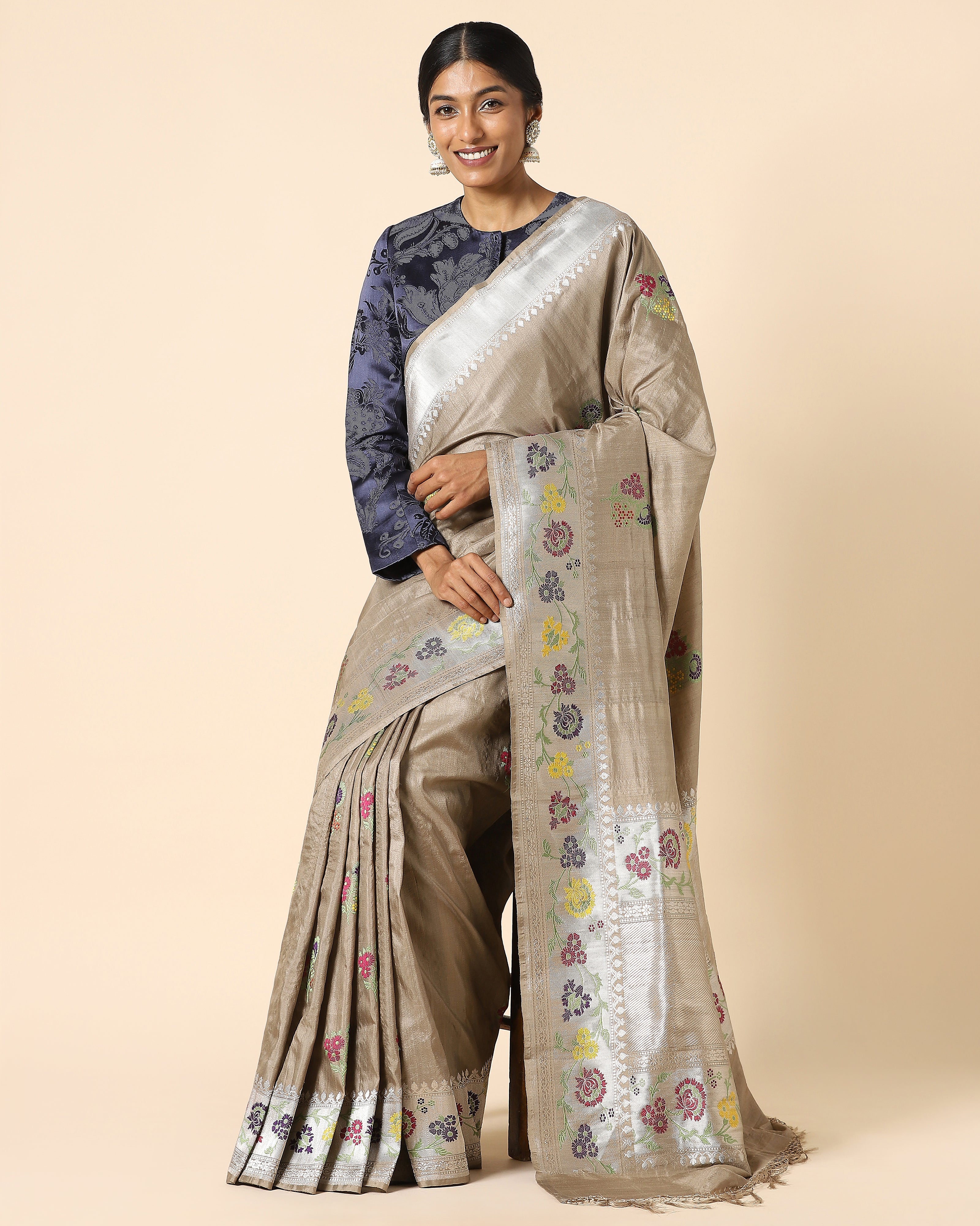 Aariv Kadwa Silk Saree