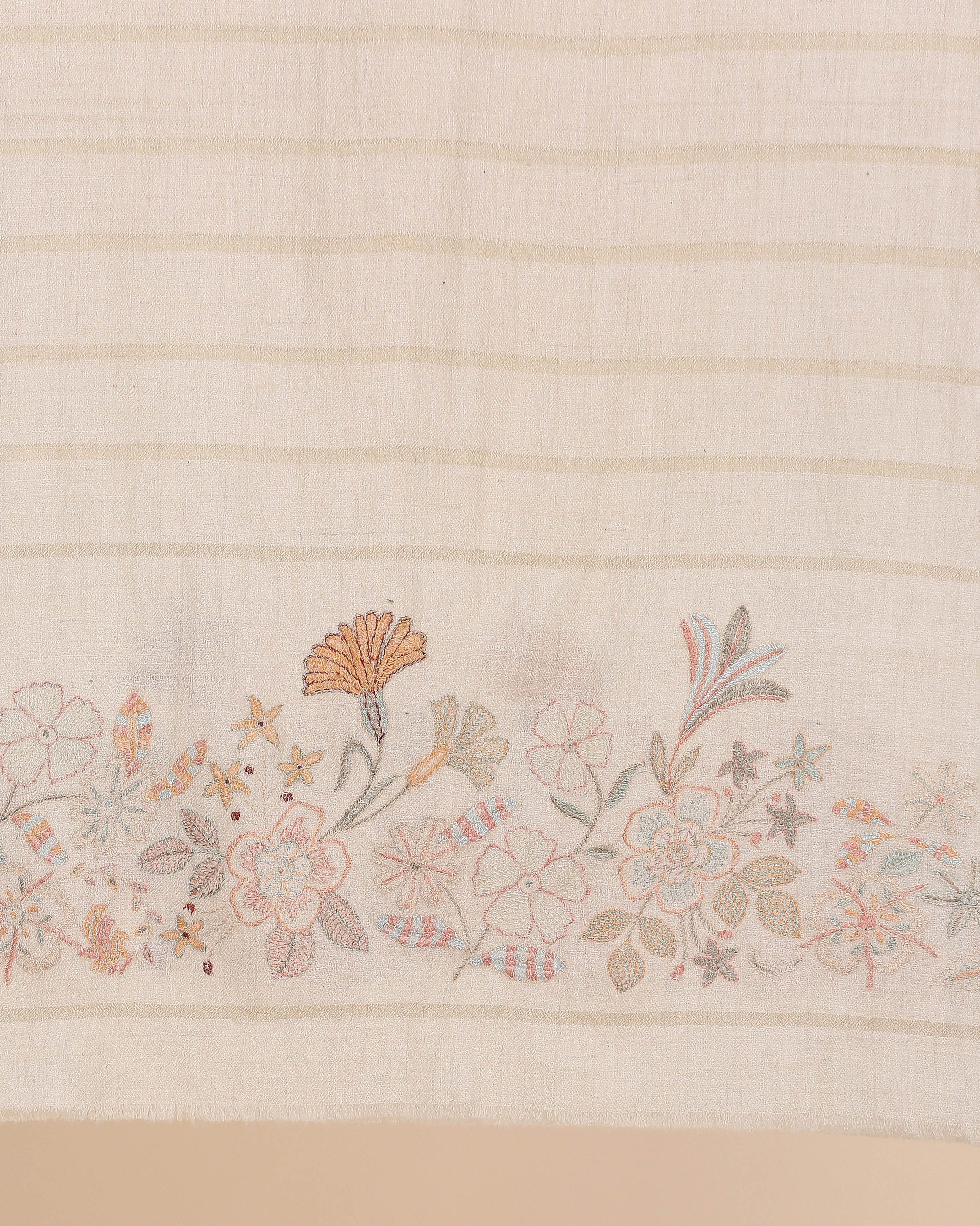 Kaylee Kashmir Sozni Embroidery Pashmina Stole