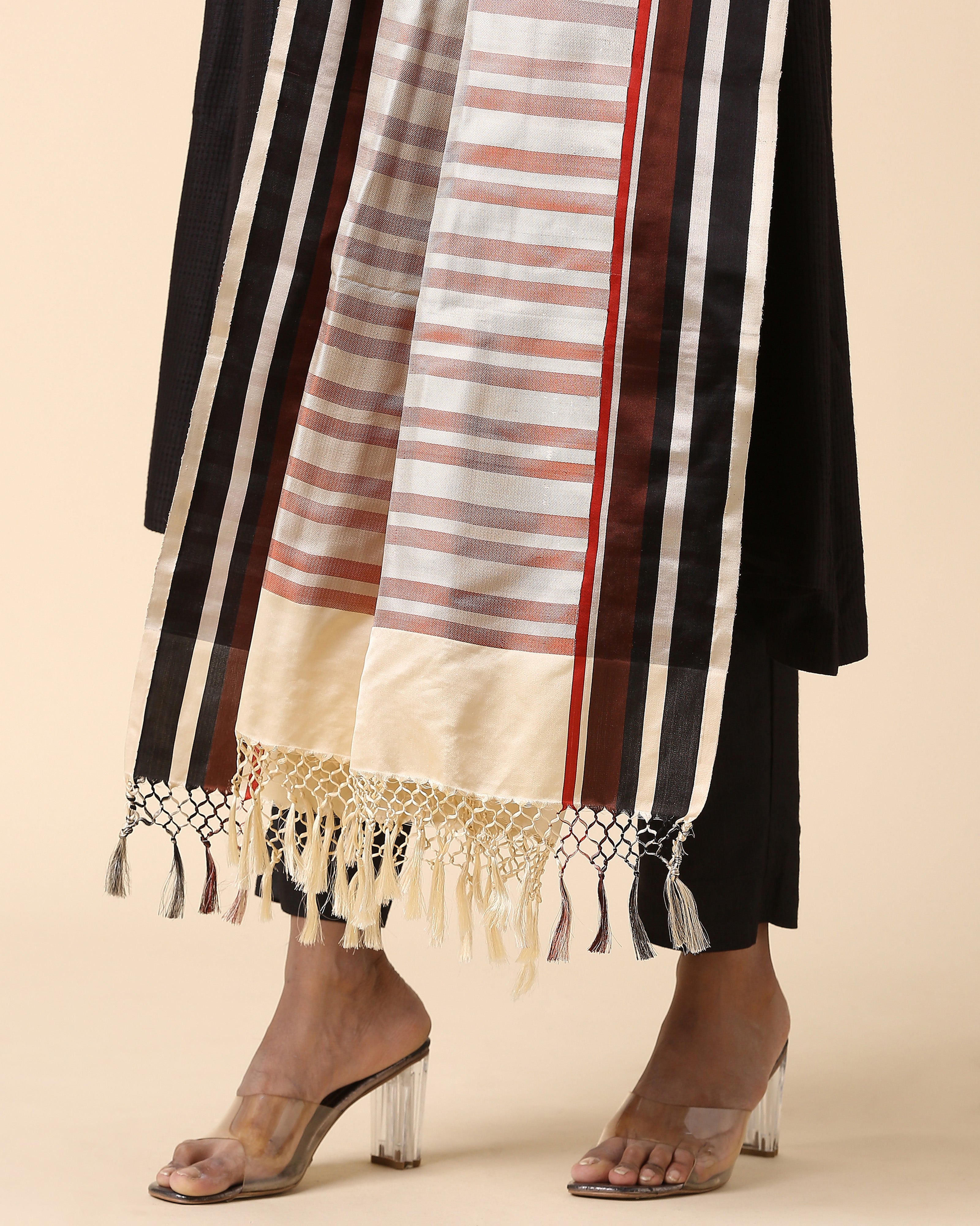 Hrutvi Banarasi Tanchoi Silk Dupatta