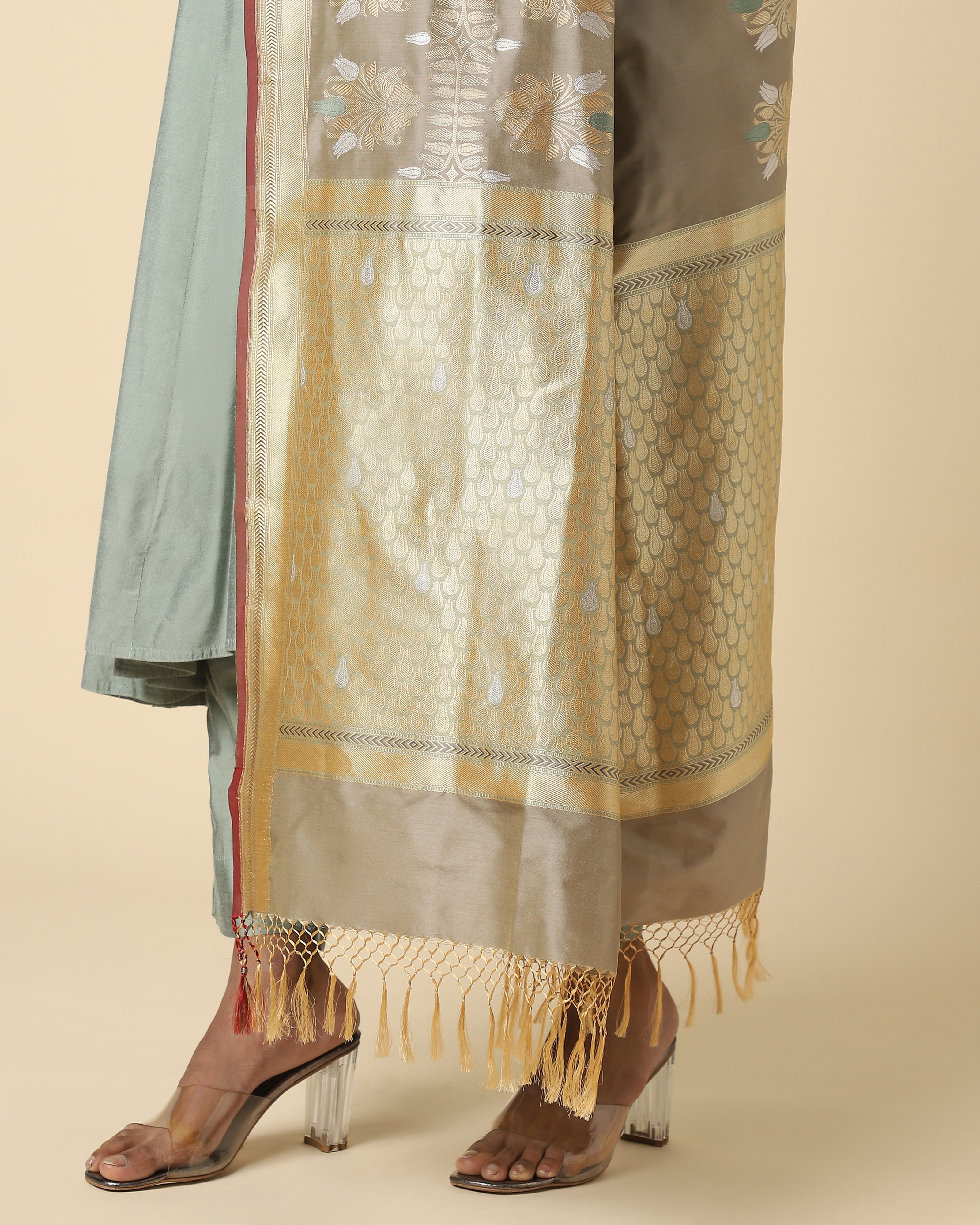 Harlie Kadwa Silk Dupatta