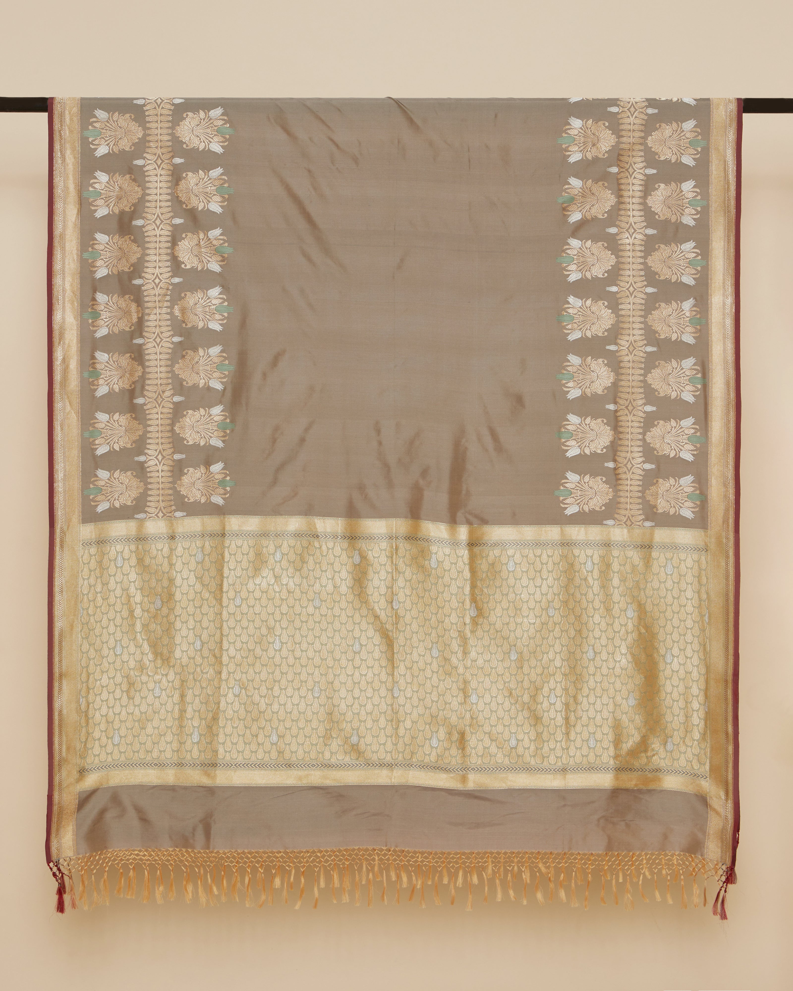 Harlie Kadwa Silk Dupatta