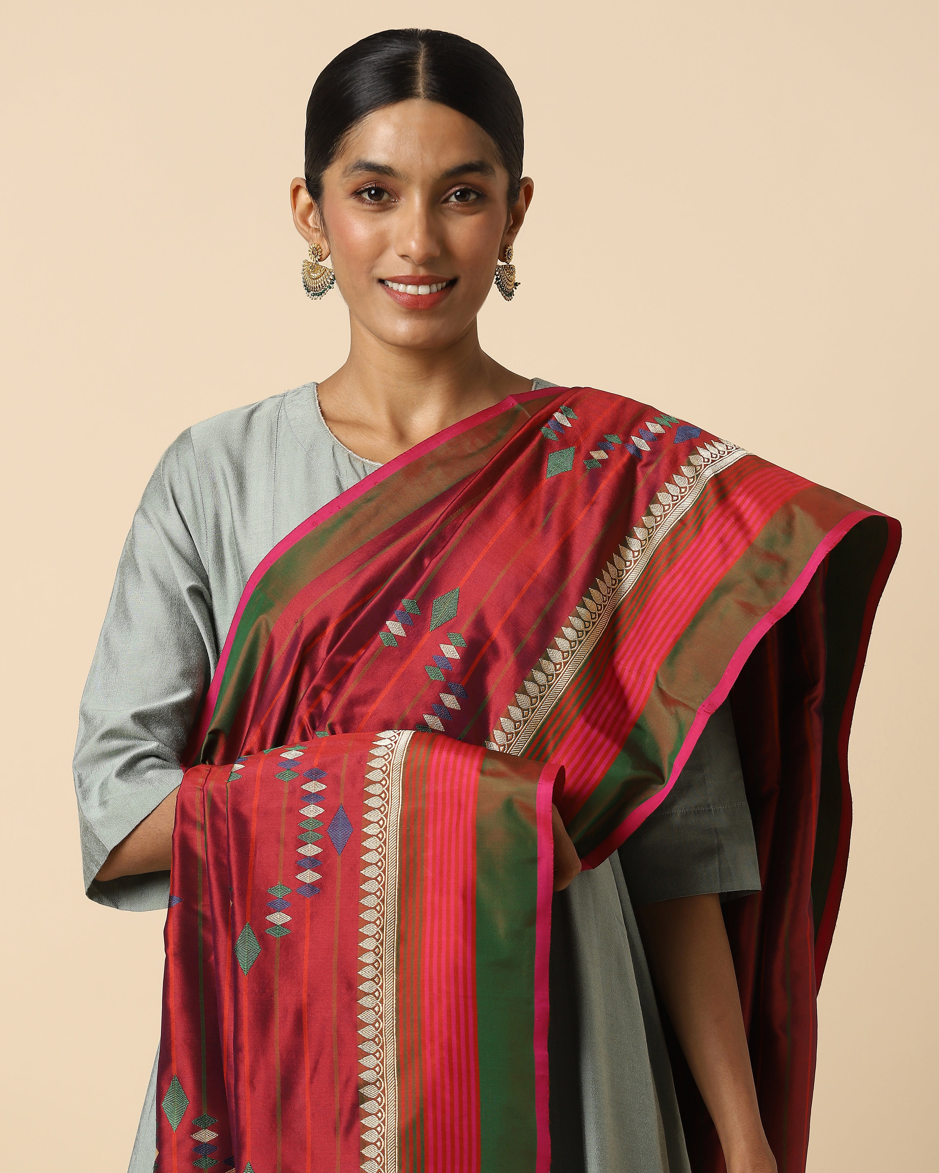 Vallabhi Kadwa Silk Dupatta