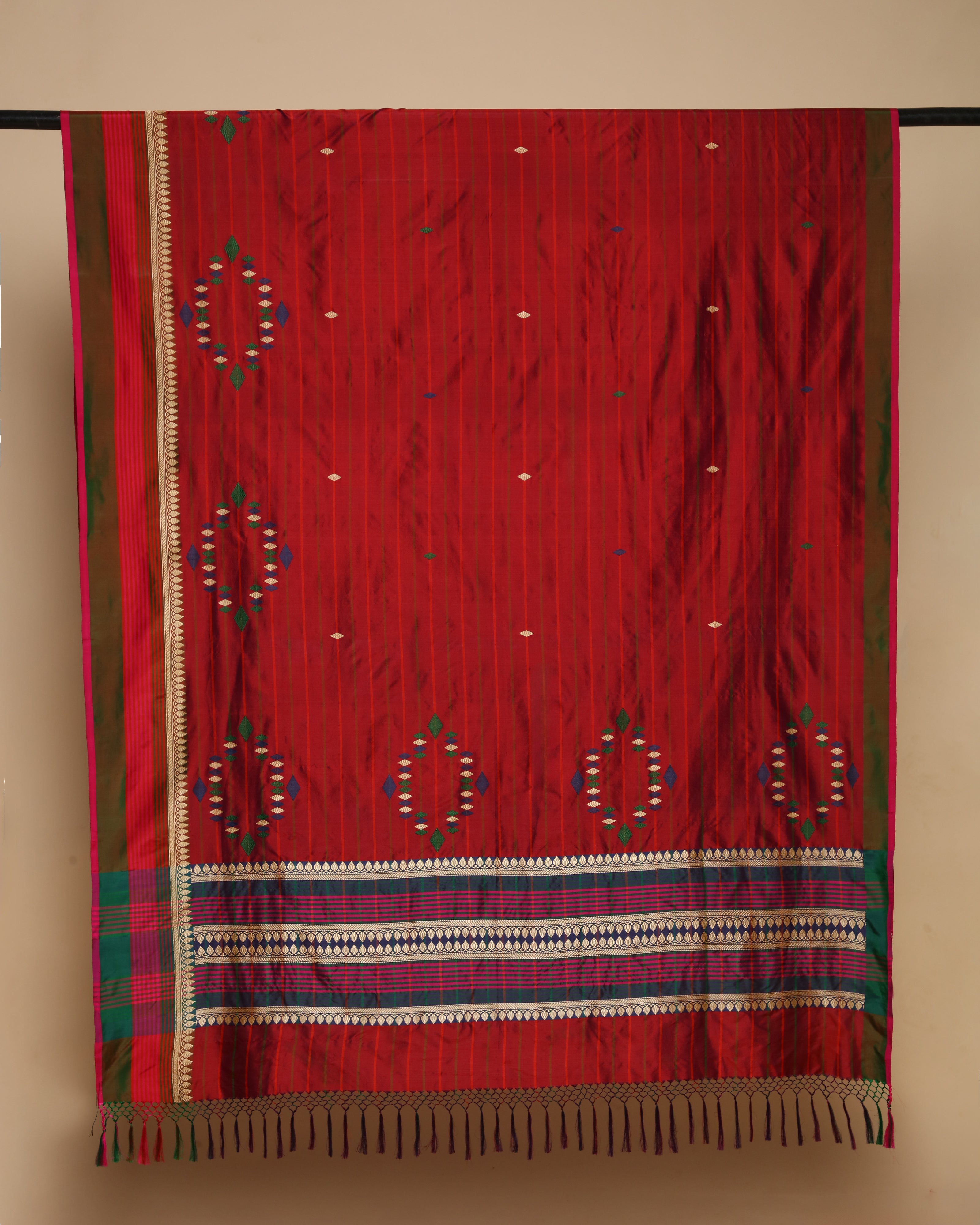 Vallabhi Kadwa Silk Dupatta