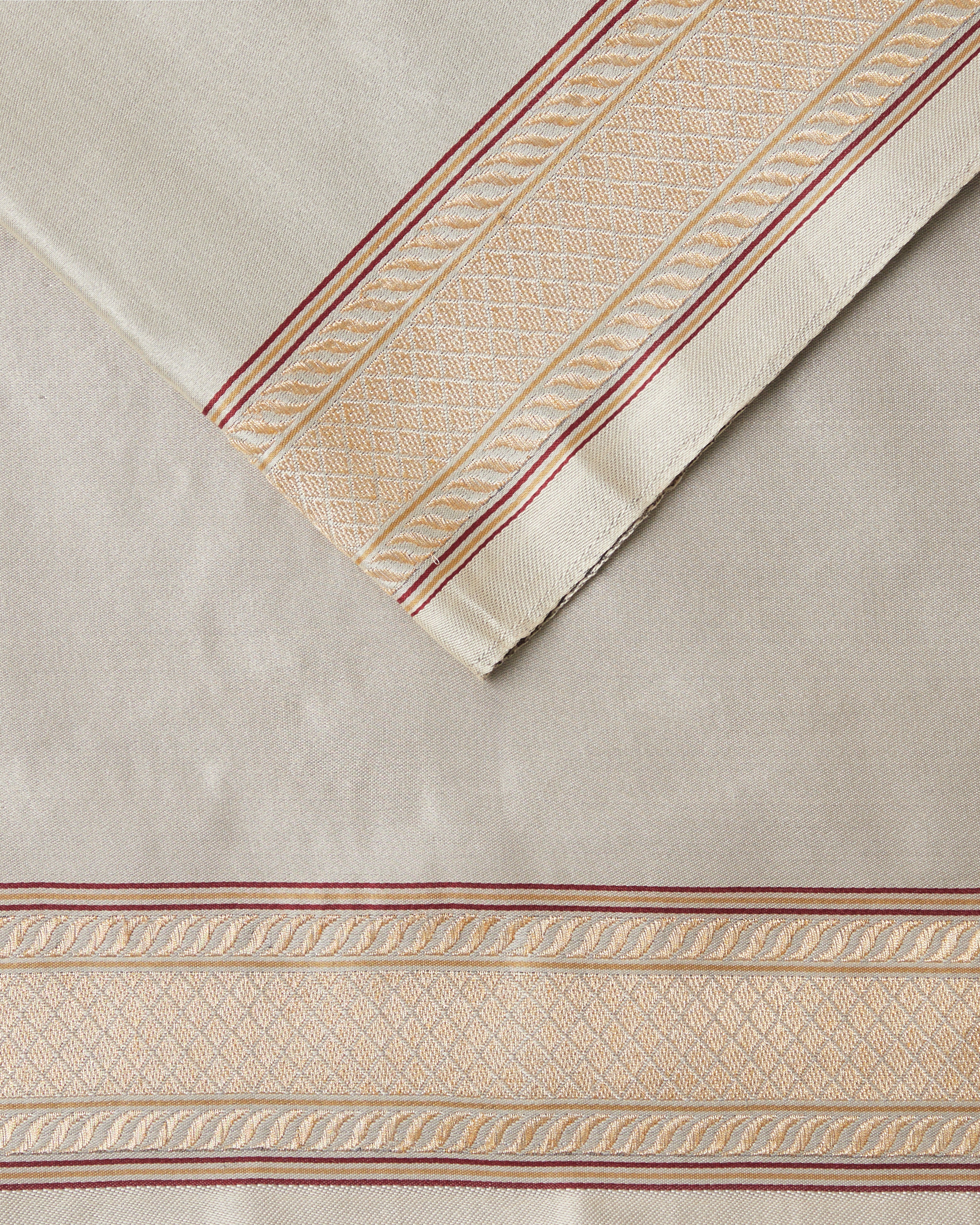 Samyukta Tanchoi Silk Saree