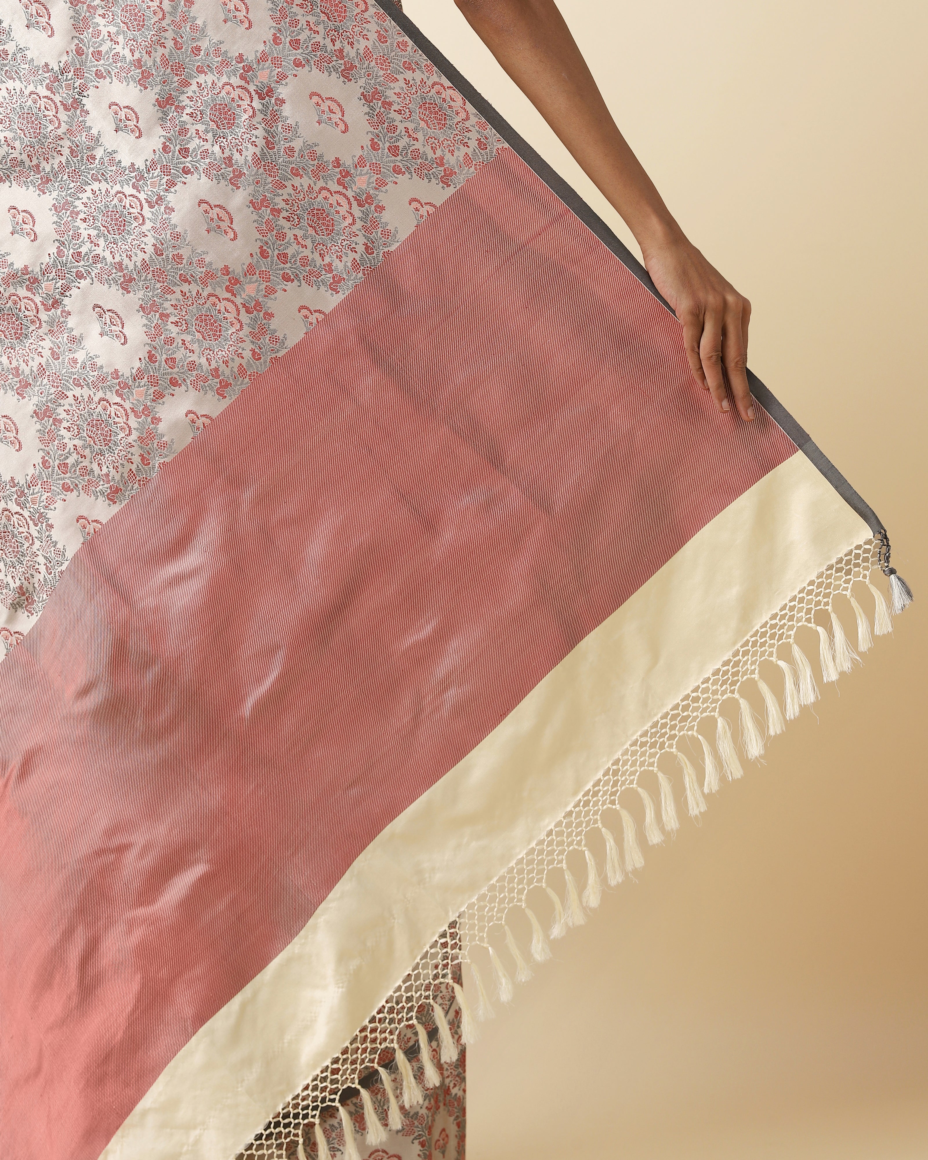 Tanishi Tanchoi Silk Saree