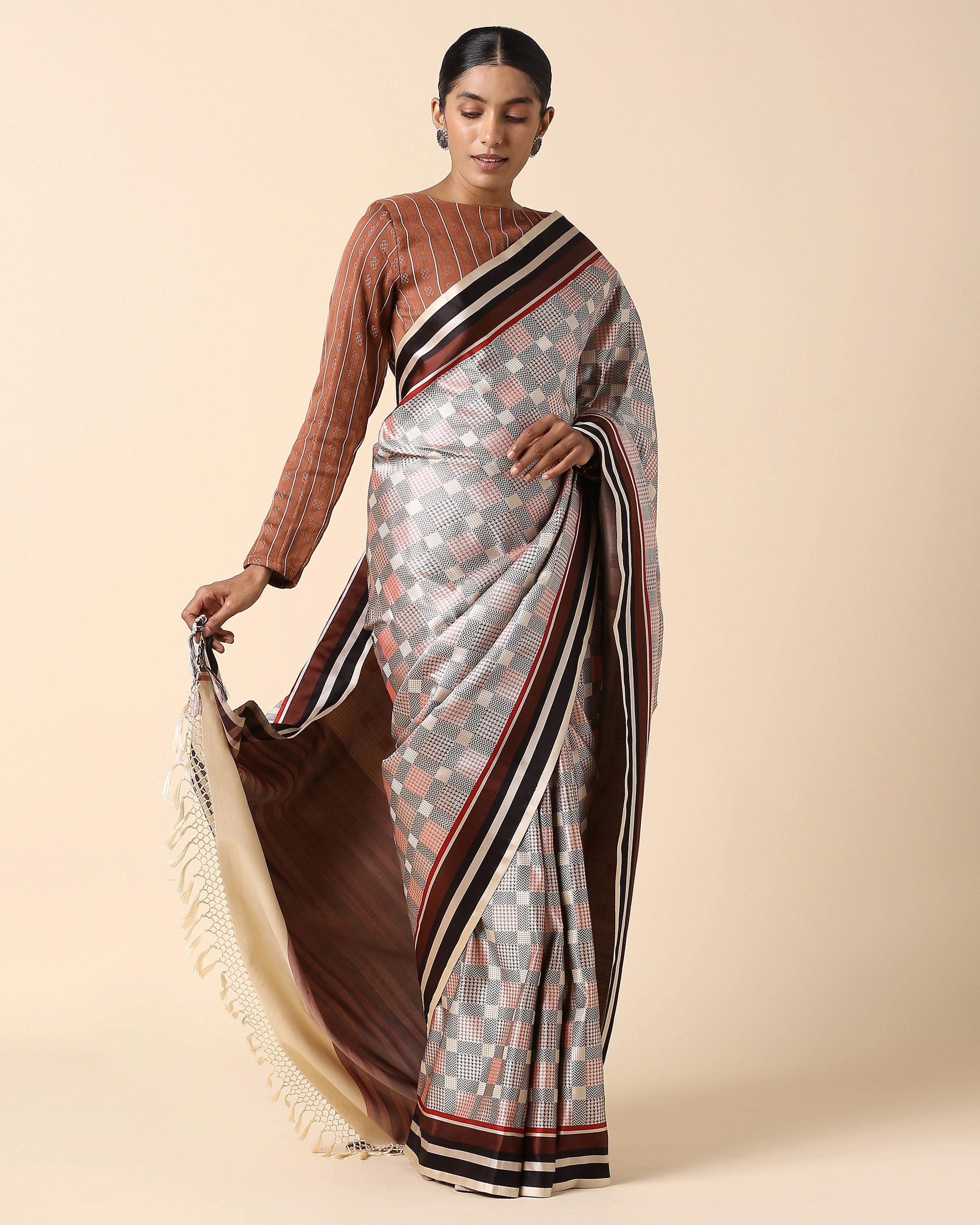 Hrutvi Banarasi Tanchoi Silk Saree