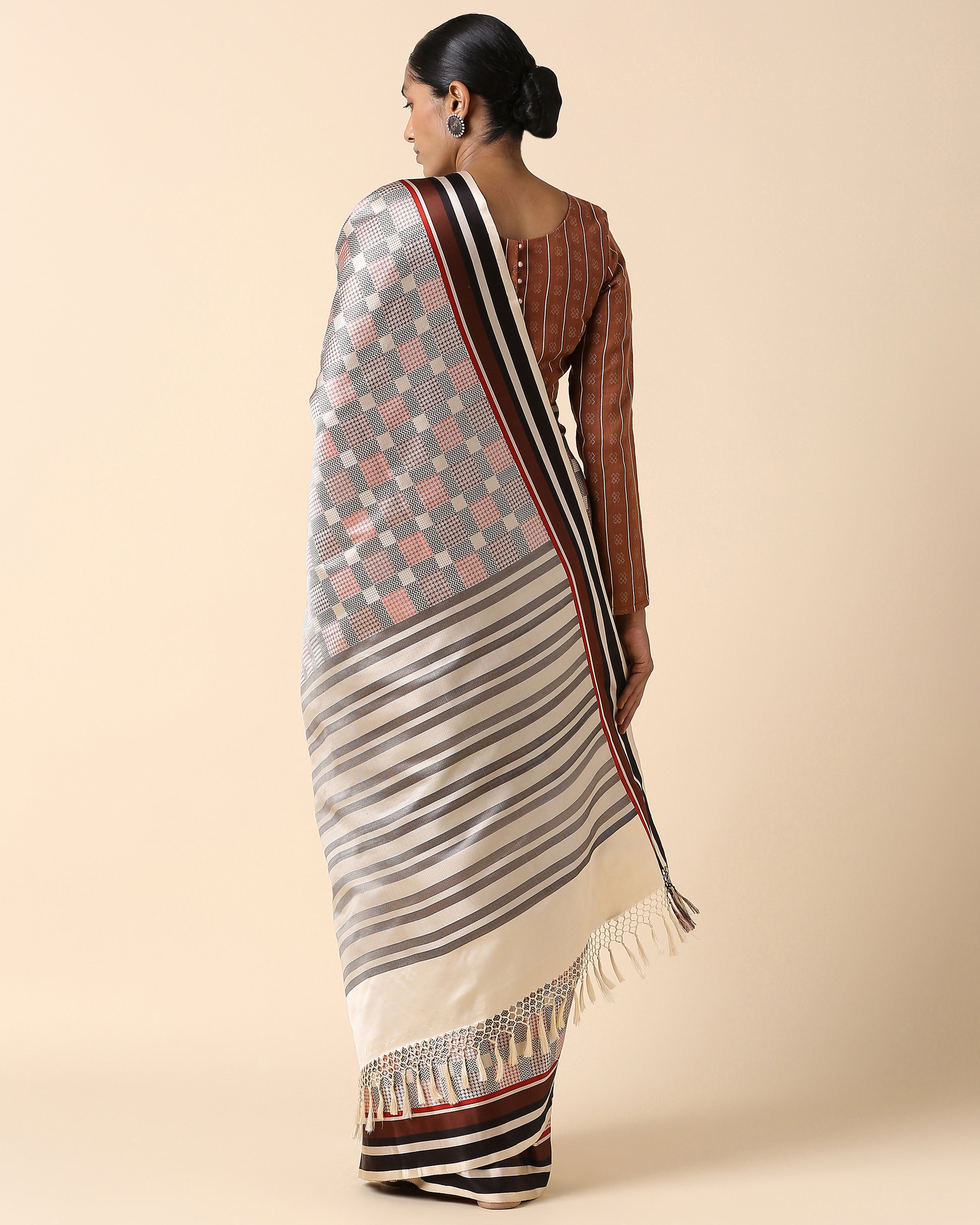 Hrutvi Banarasi Tanchoi Silk Saree