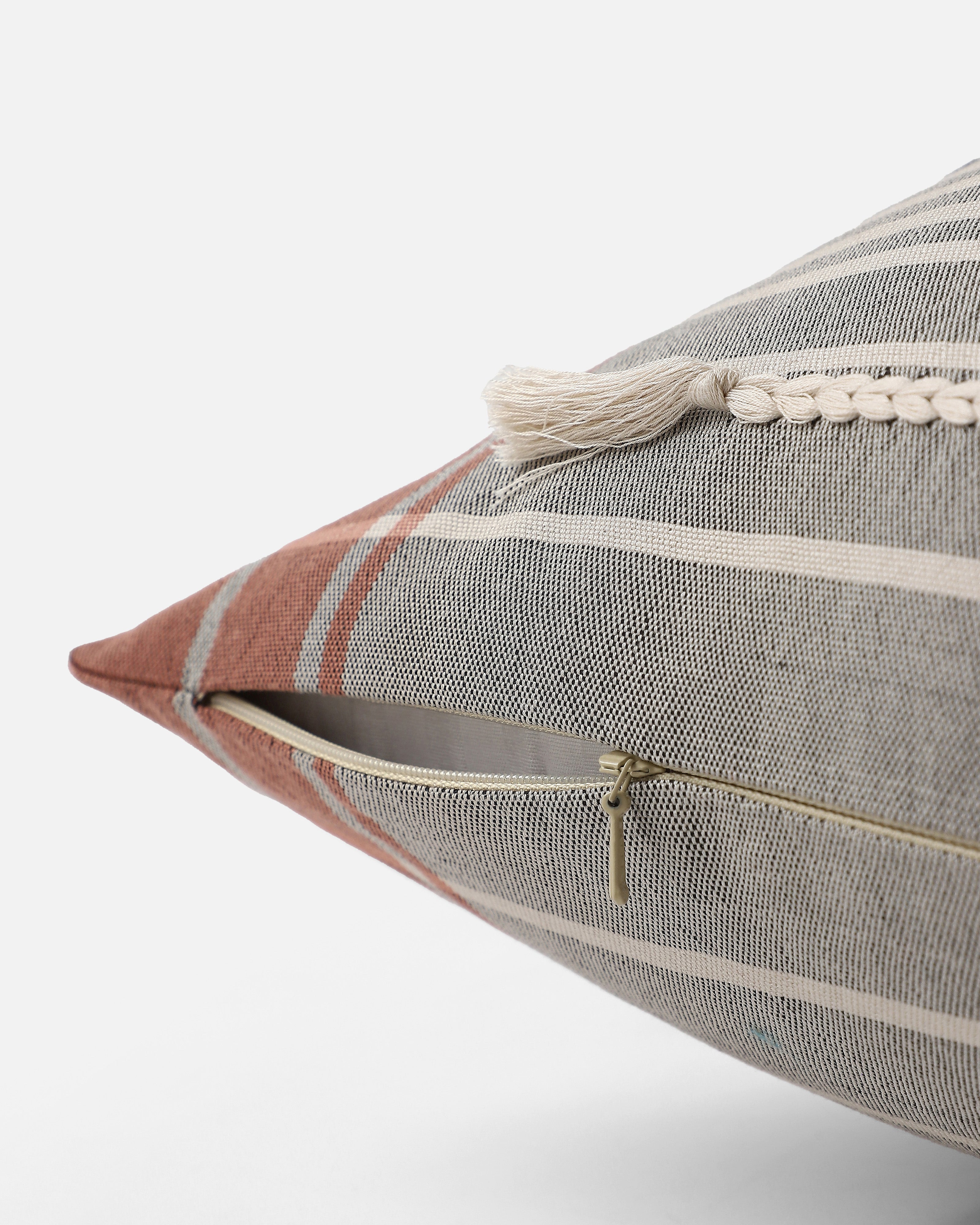 Kimi Bhujodi Extra Weft Cotton Cushion Cover