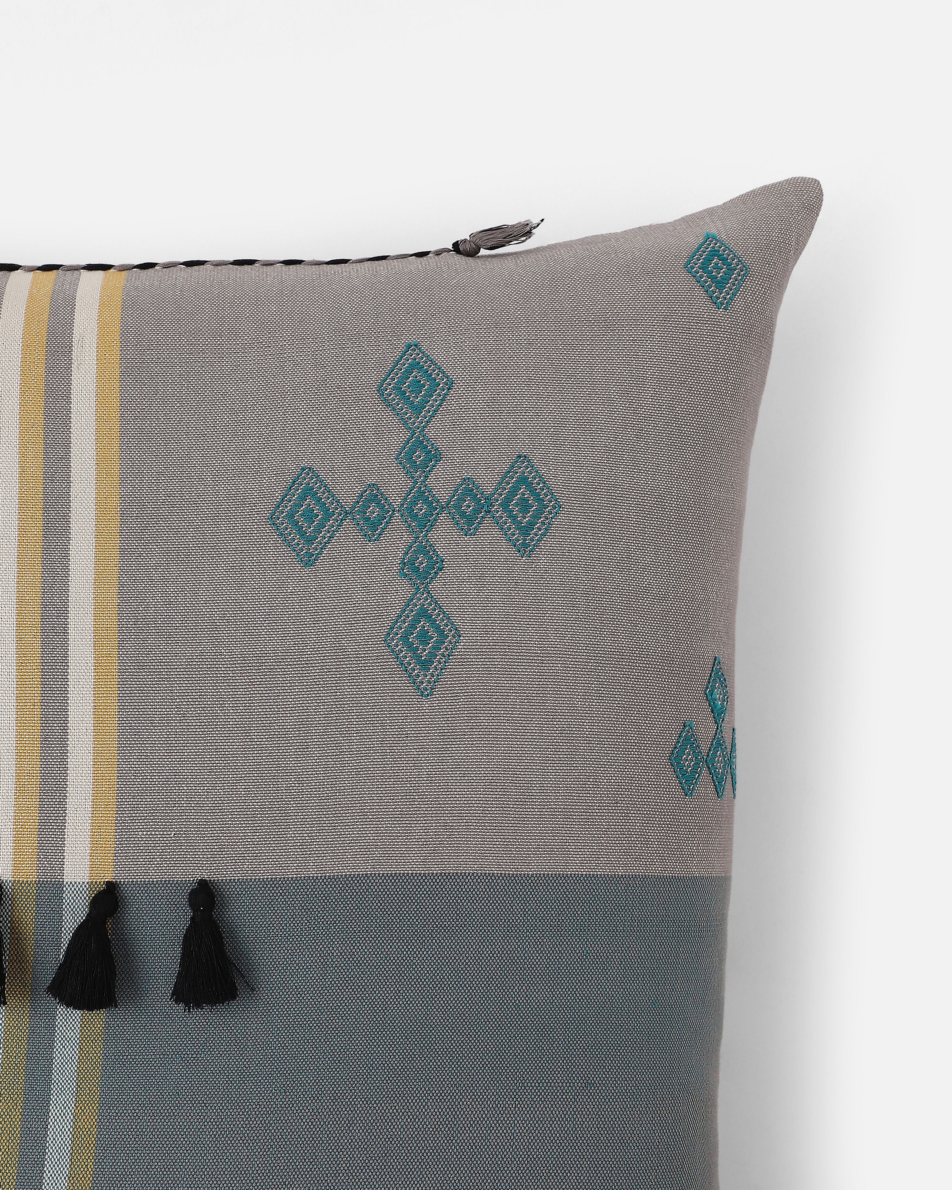 Simiya Bhujodi Extra Weft Cotton Cushion Cover