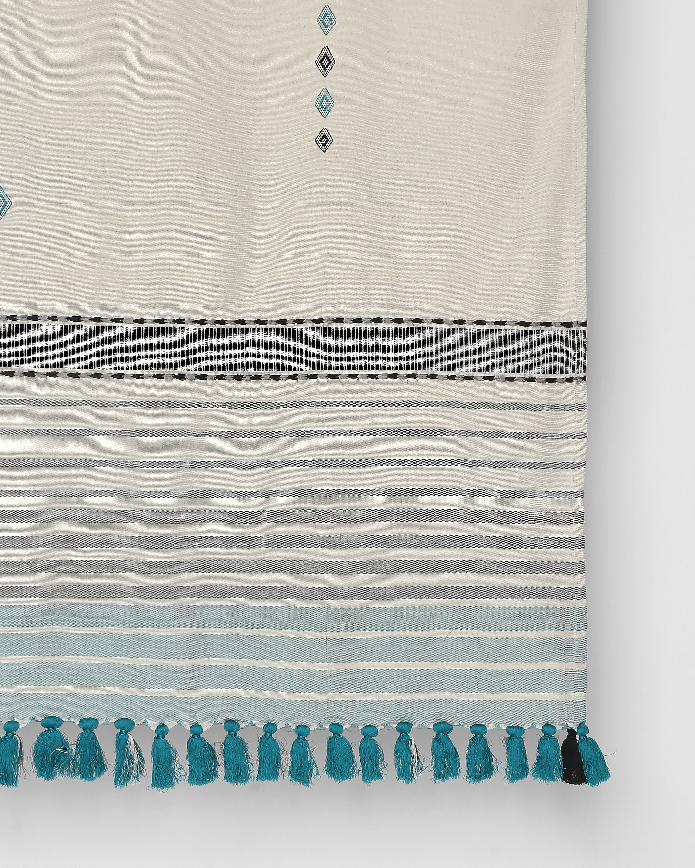 Teera Bhujodi Extra Weft Cotton Table Cover