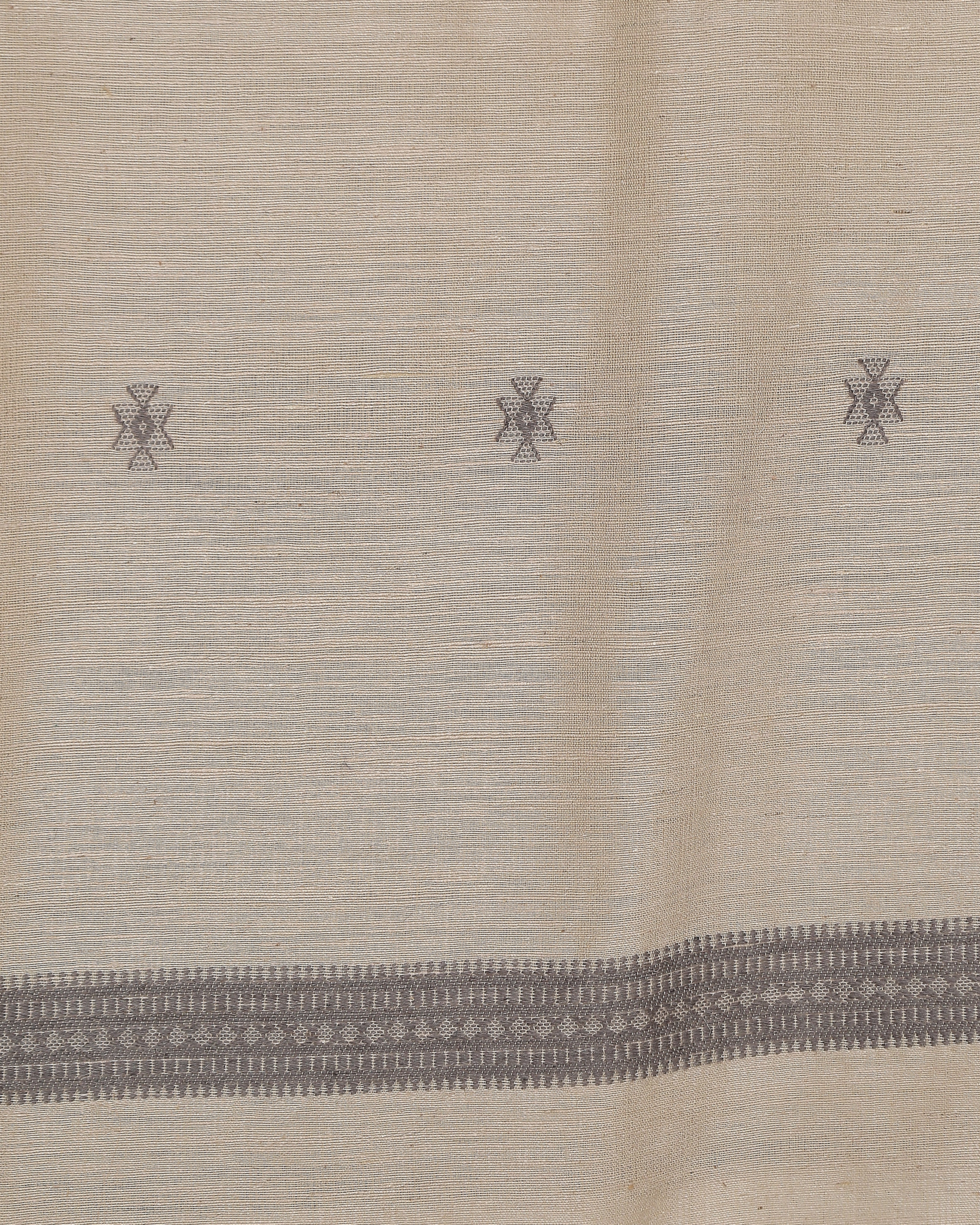 Edetta Bhujodi Extra Weft Woolen Throw