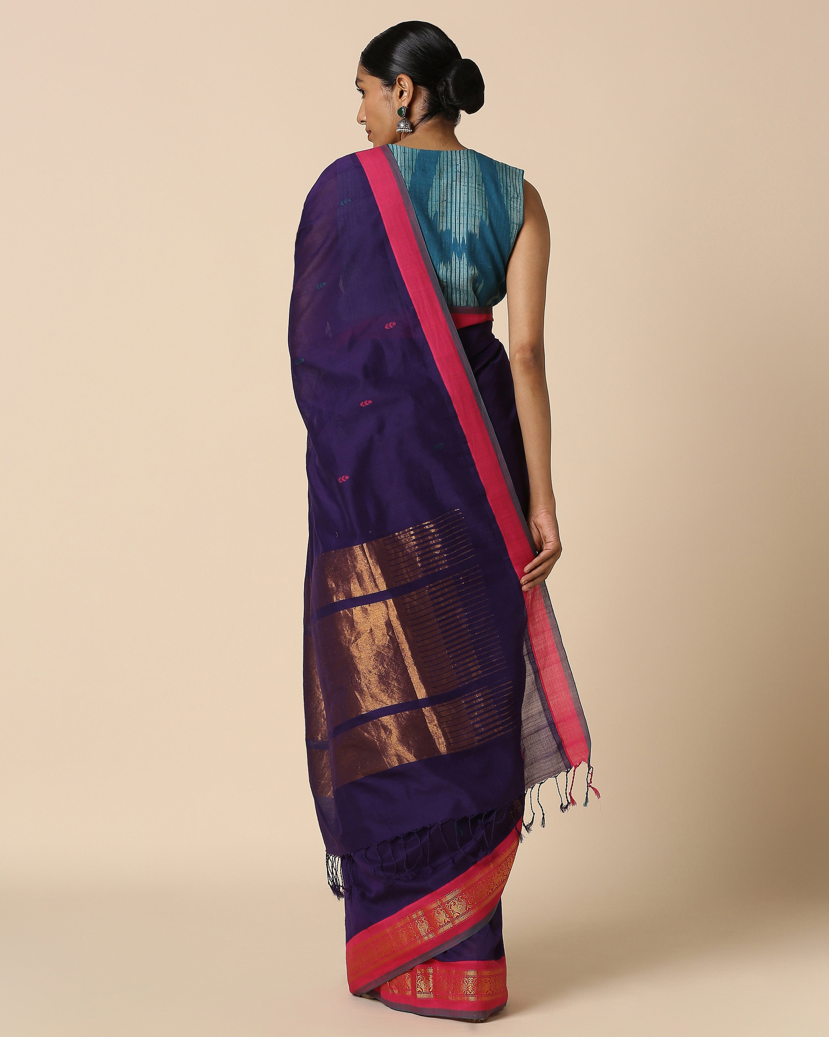 Yuvikaa Angara Jala Cotton Saree
