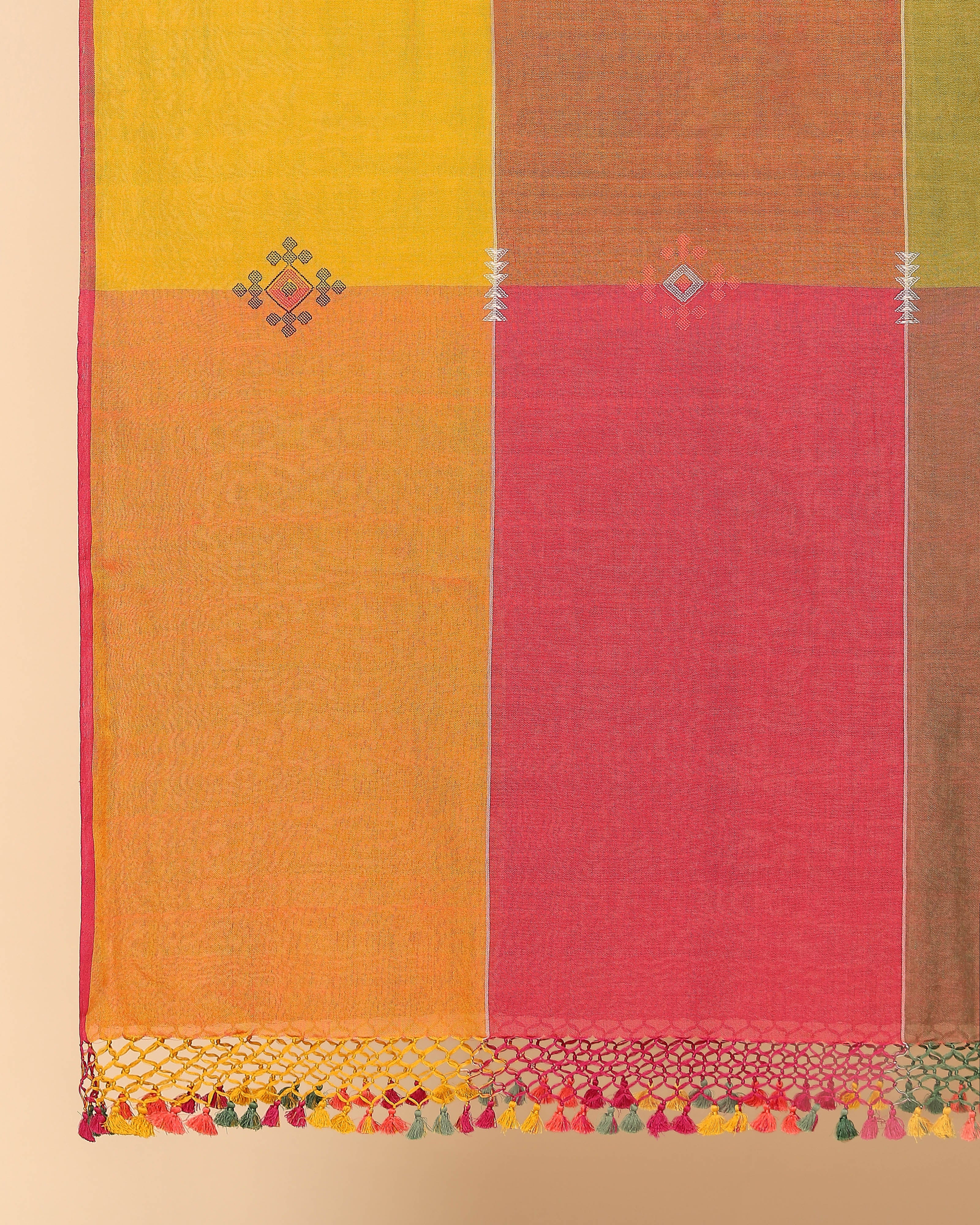 Reina Bhujodi Extra Weft Cotton Dupatta