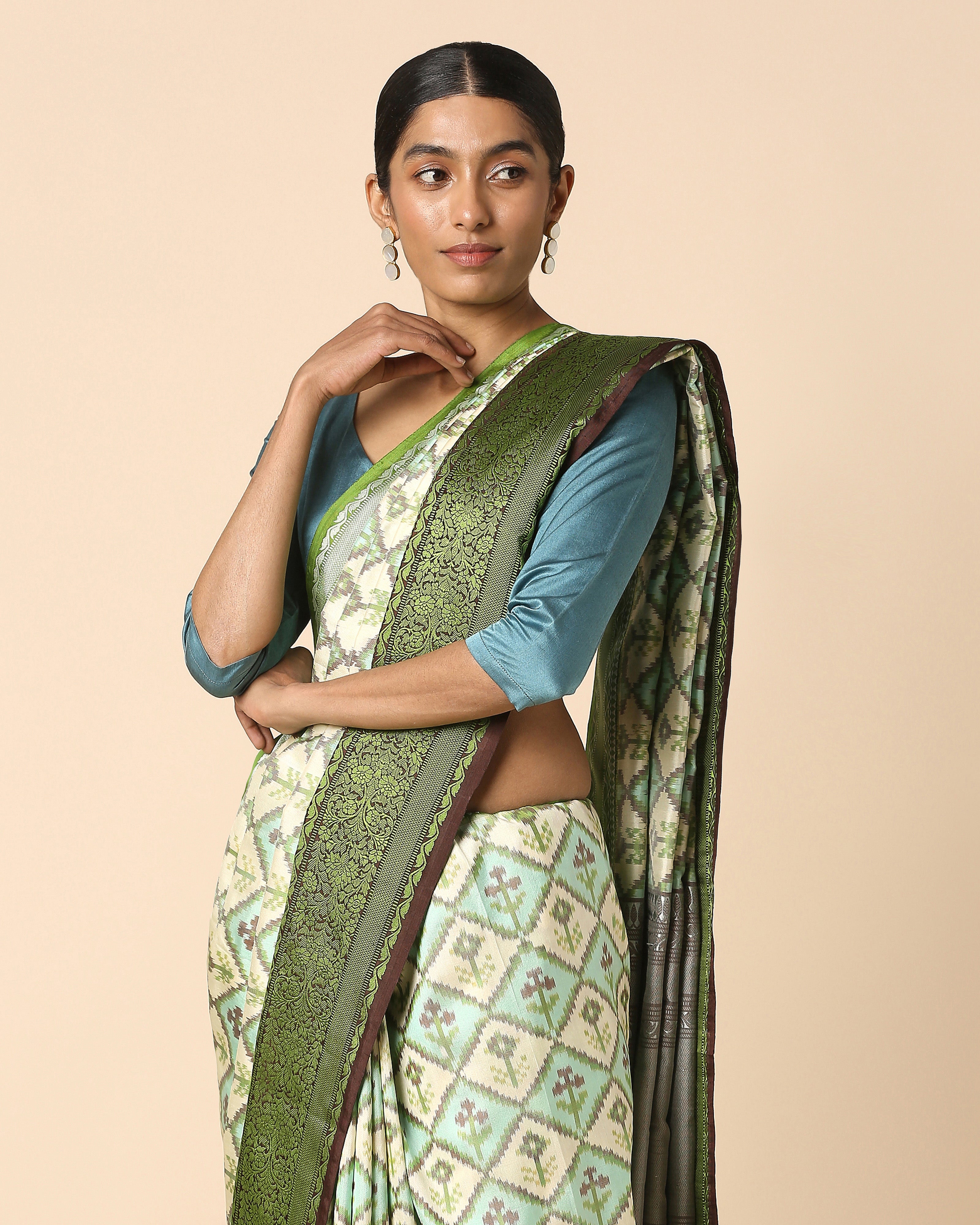 Minda Pochampally Weft Ikat Silk Saree