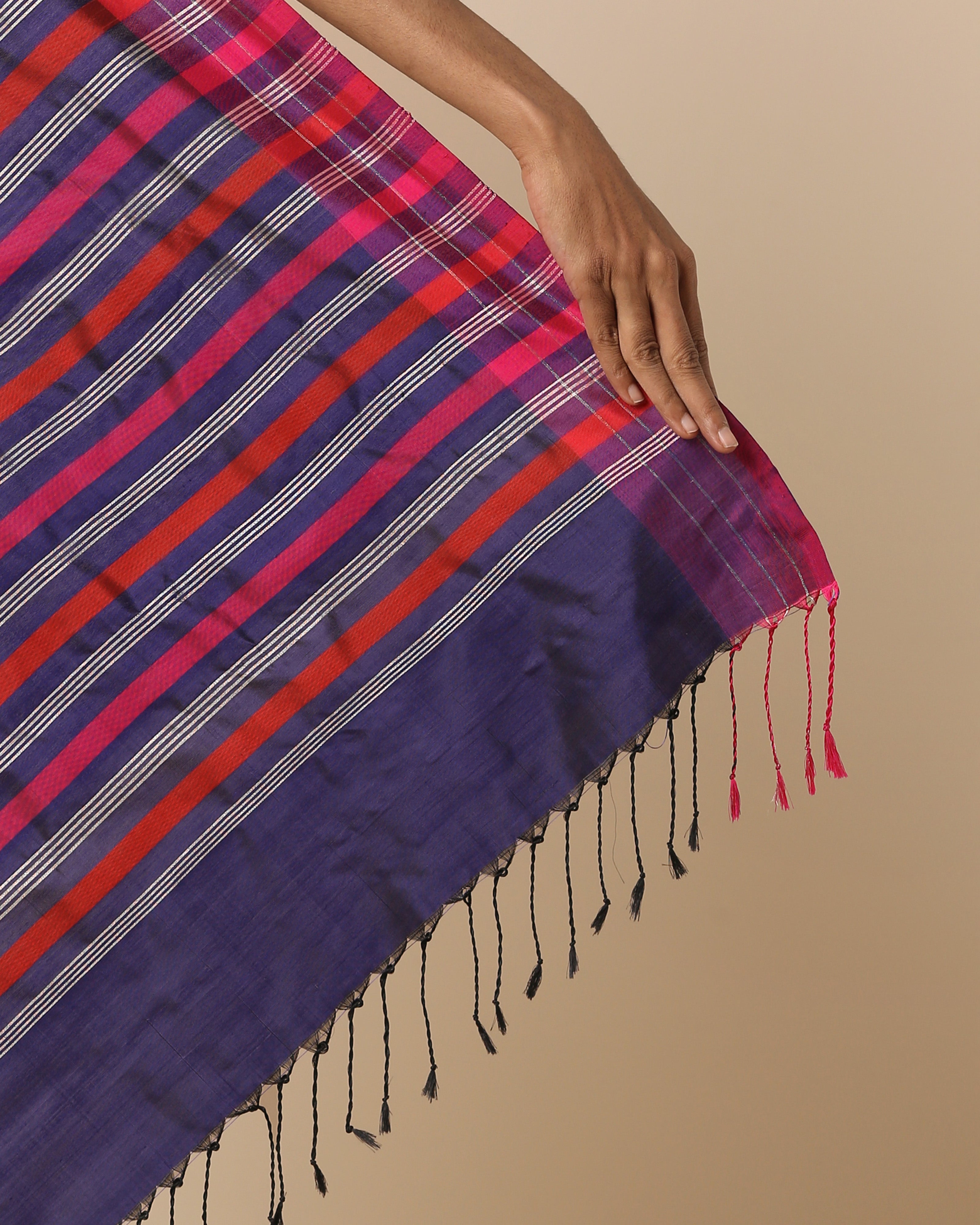 Thiya Pochampally Weft Ikat Silk Saree