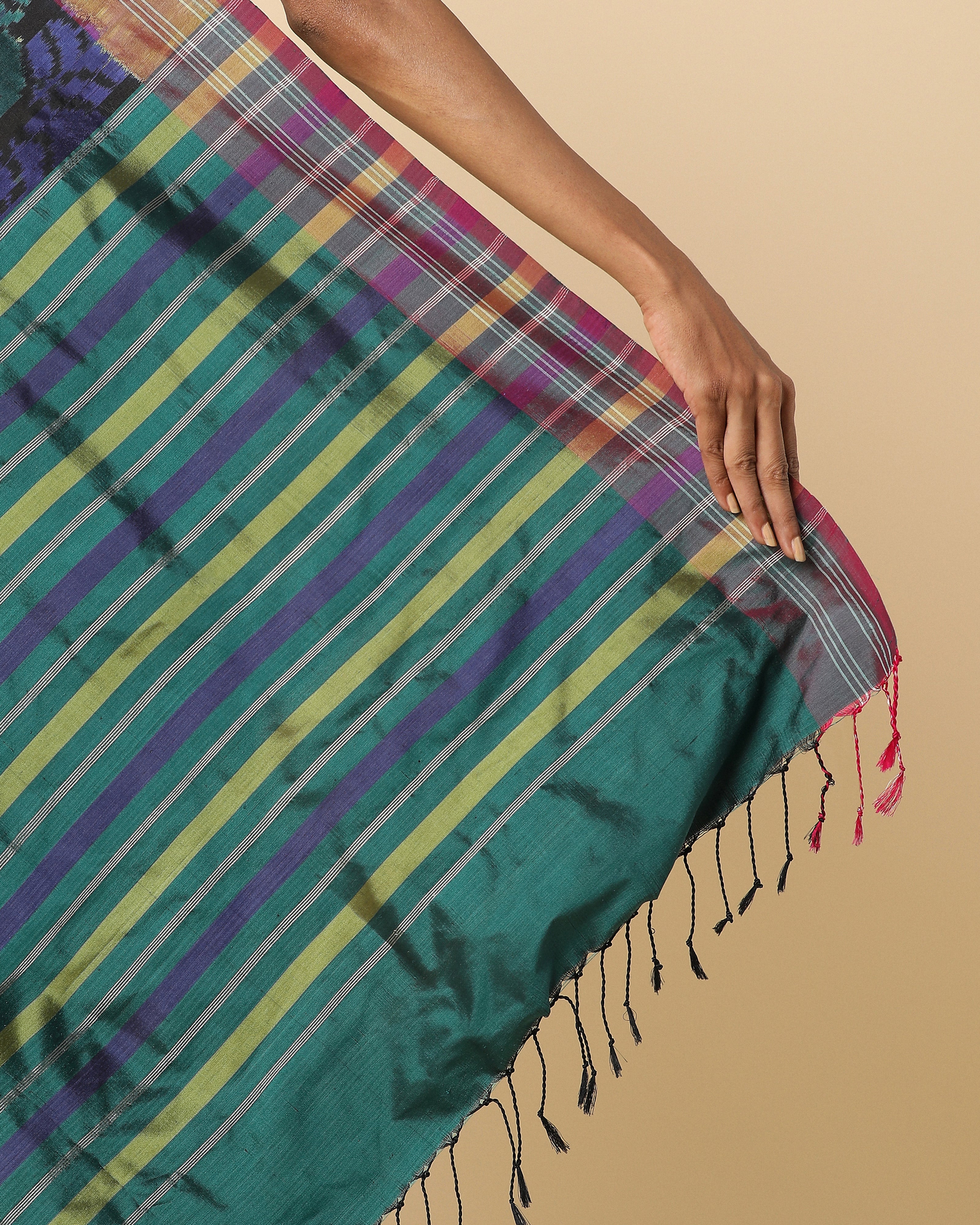 Thiya Pochampally Weft Ikat Silk Saree