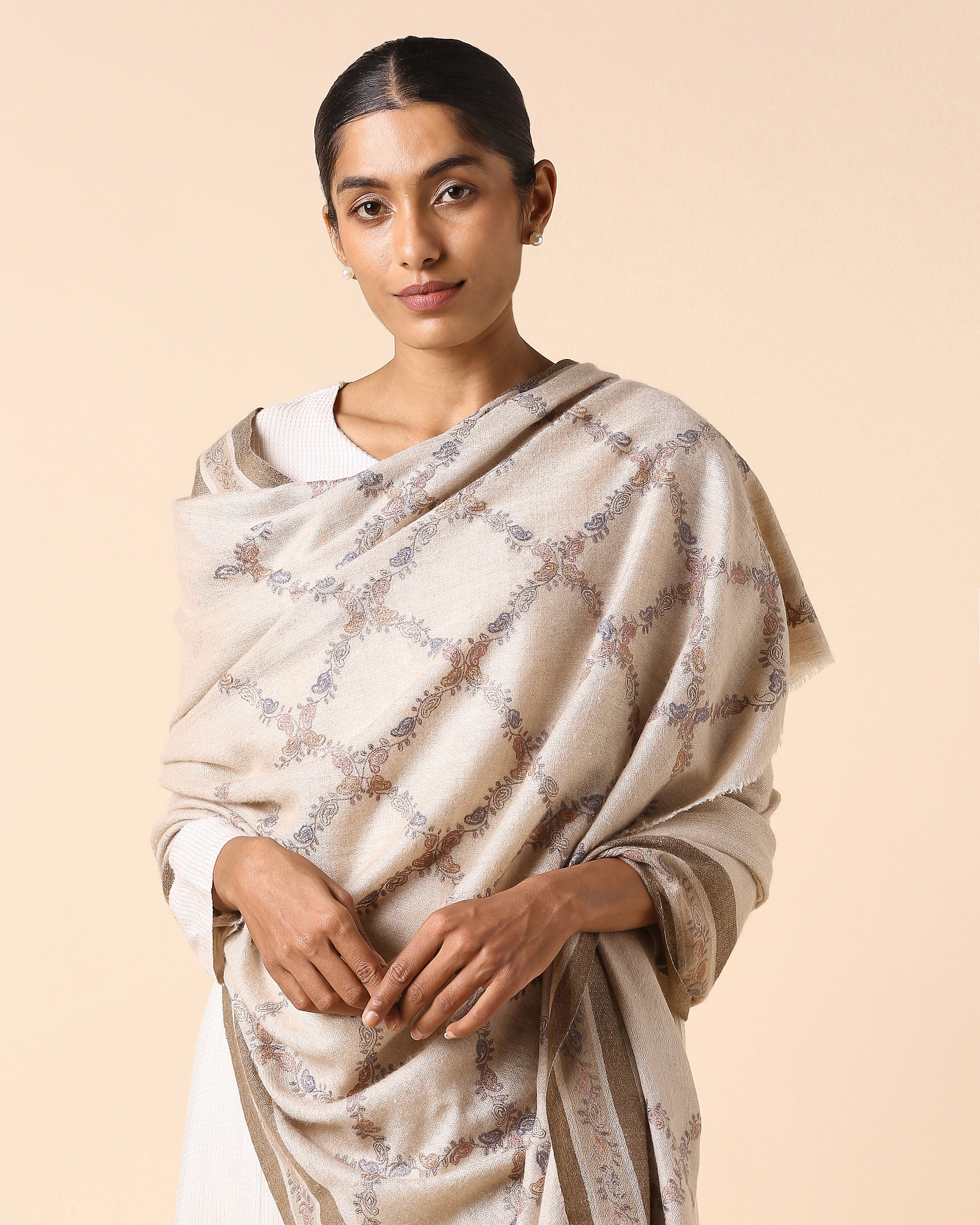 Kainat Kashmir Sozni Embroidery Pashmina Shawl