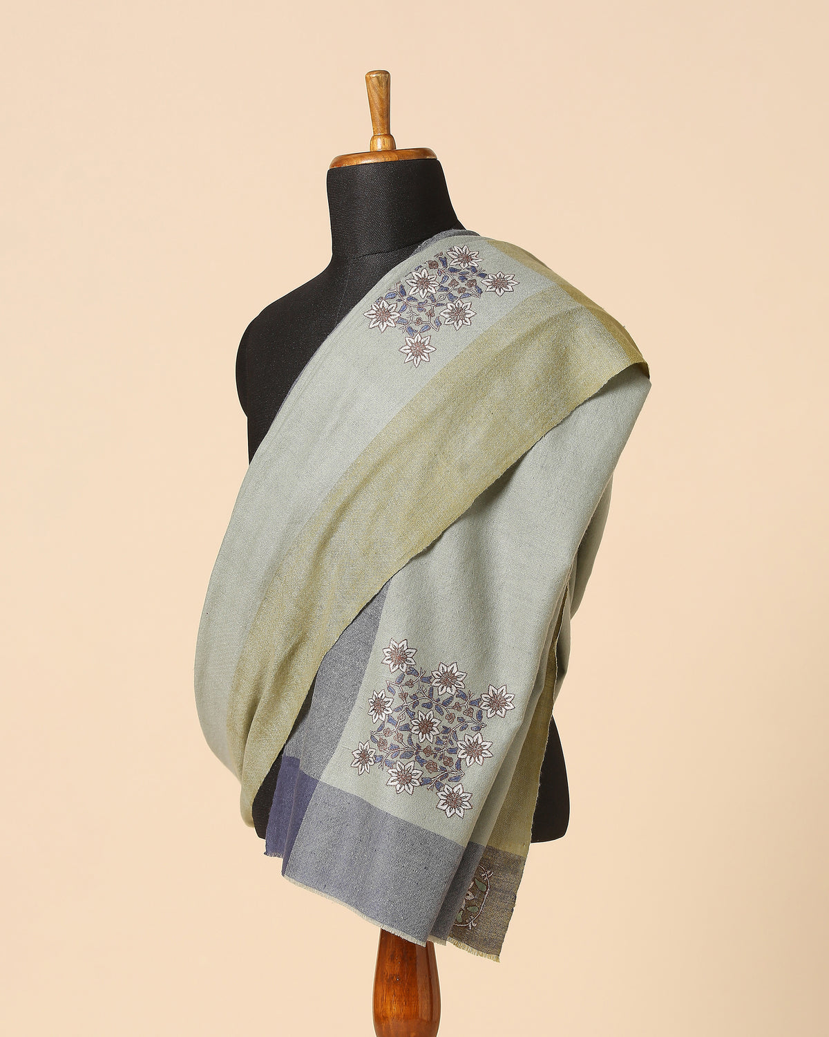 Abiha Kashmir Sozni Embroidery Pashmina Shawl