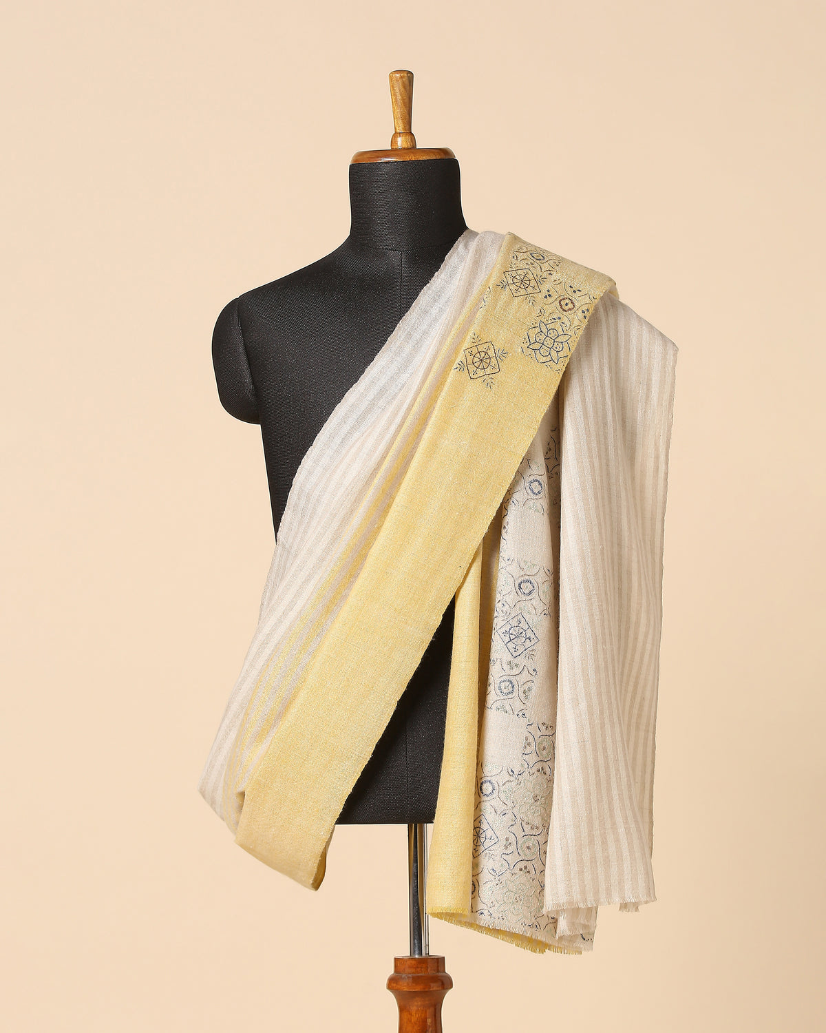 Sadri Kashmir Sozni Embroidery Pashmina Shawl
