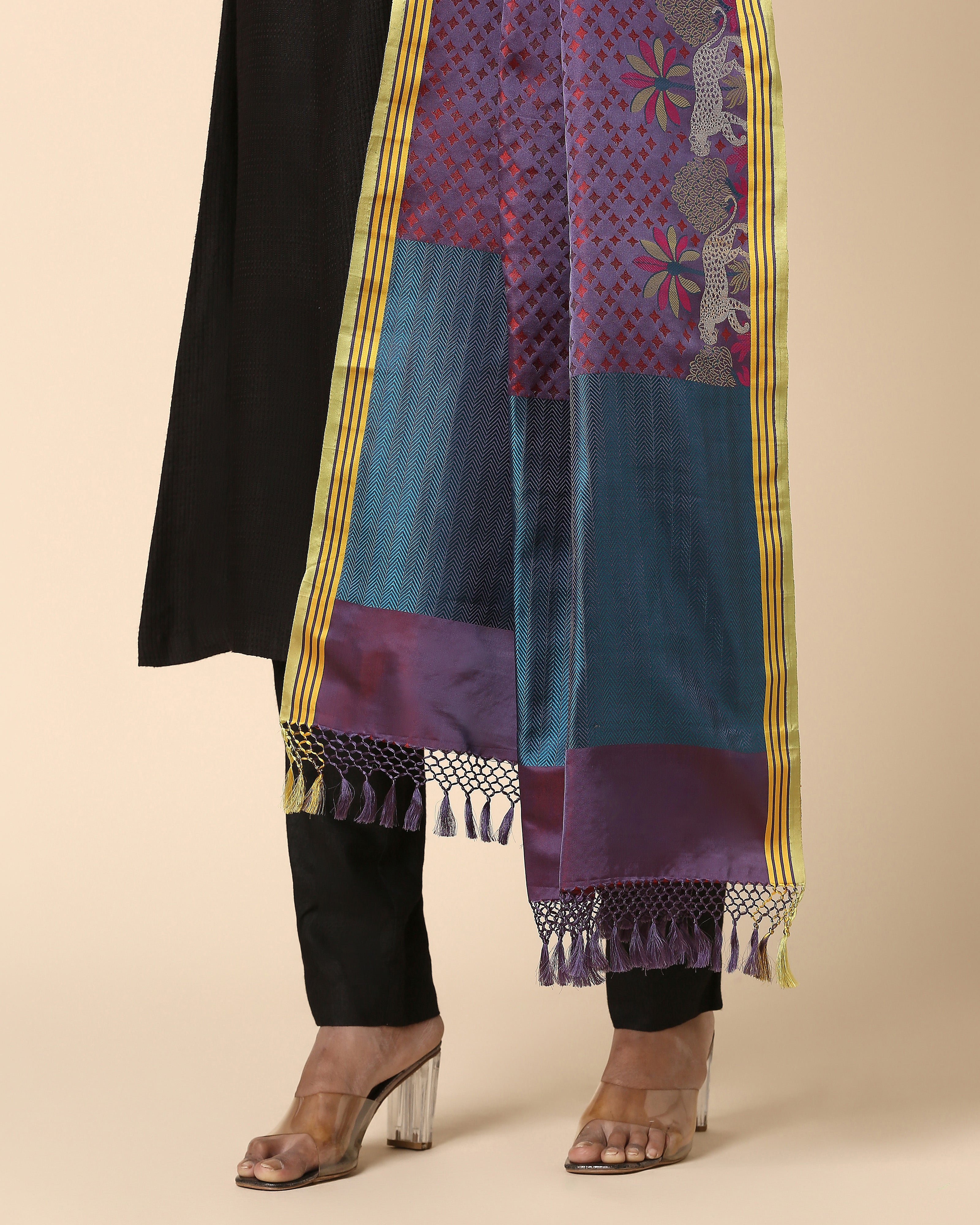 Minha Banarasi Tanchoi And Kadwa Silk Dupatta