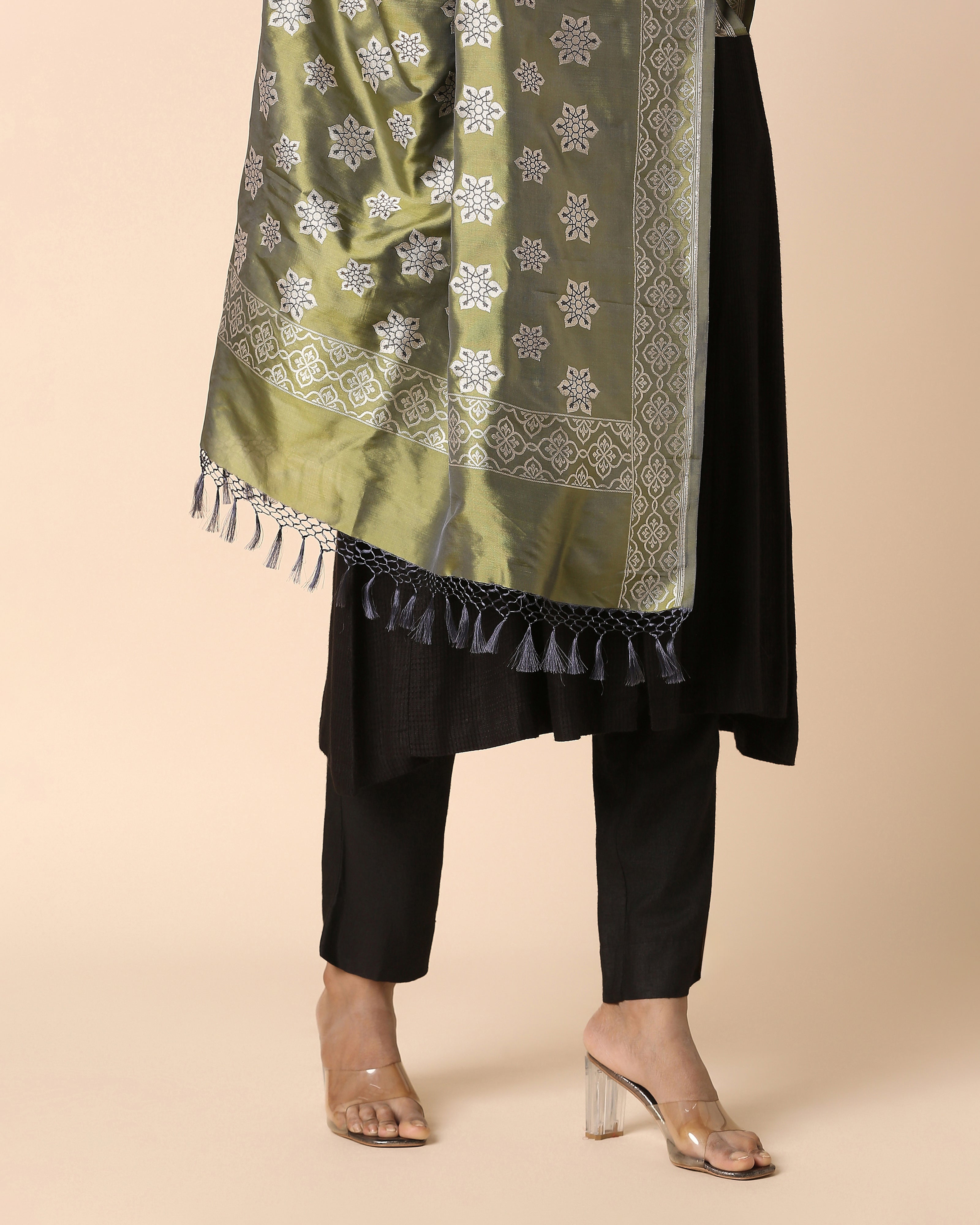 Amni Banarasi Kadwa Silk Dupatta