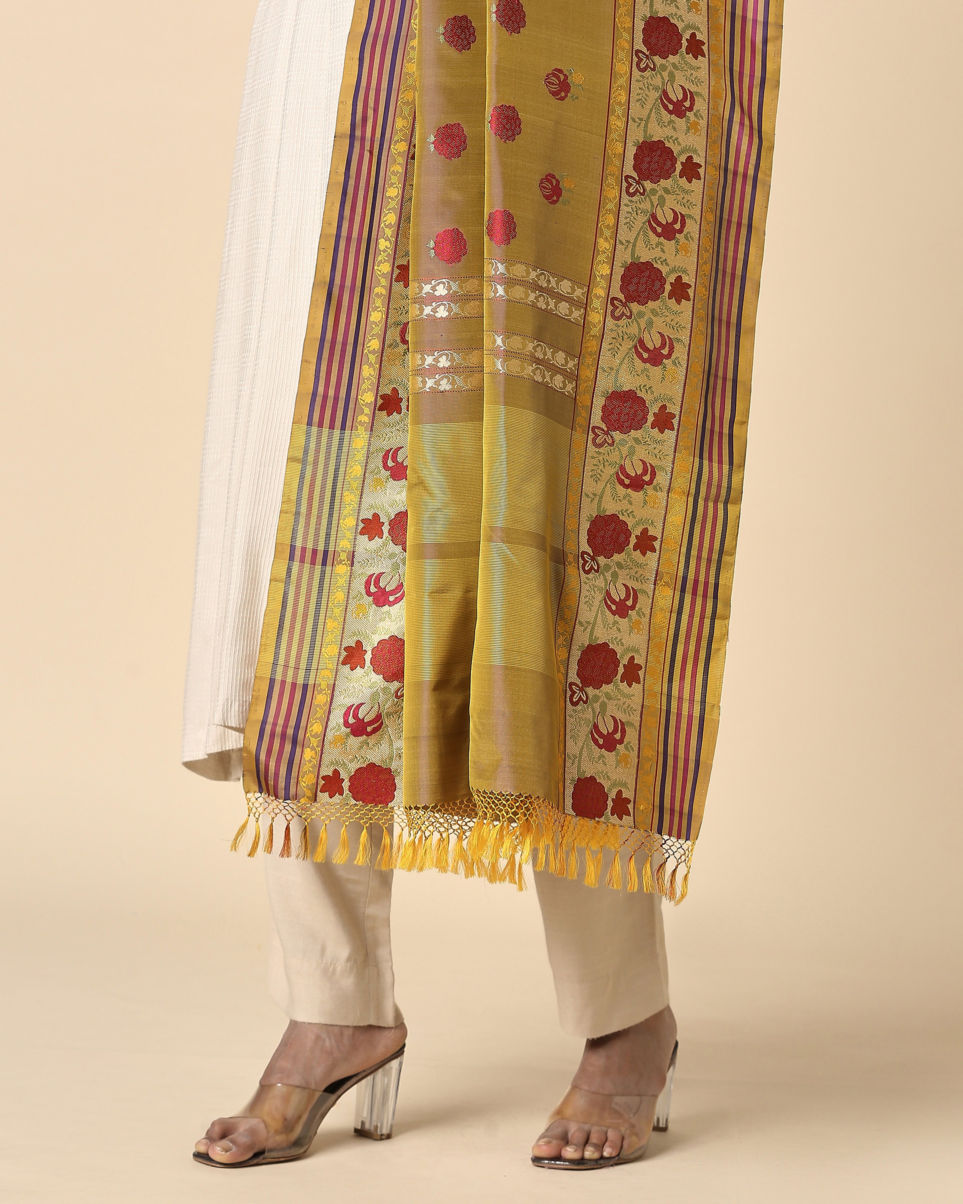 Annanda Banarasi Kadwa Silk Dupatta