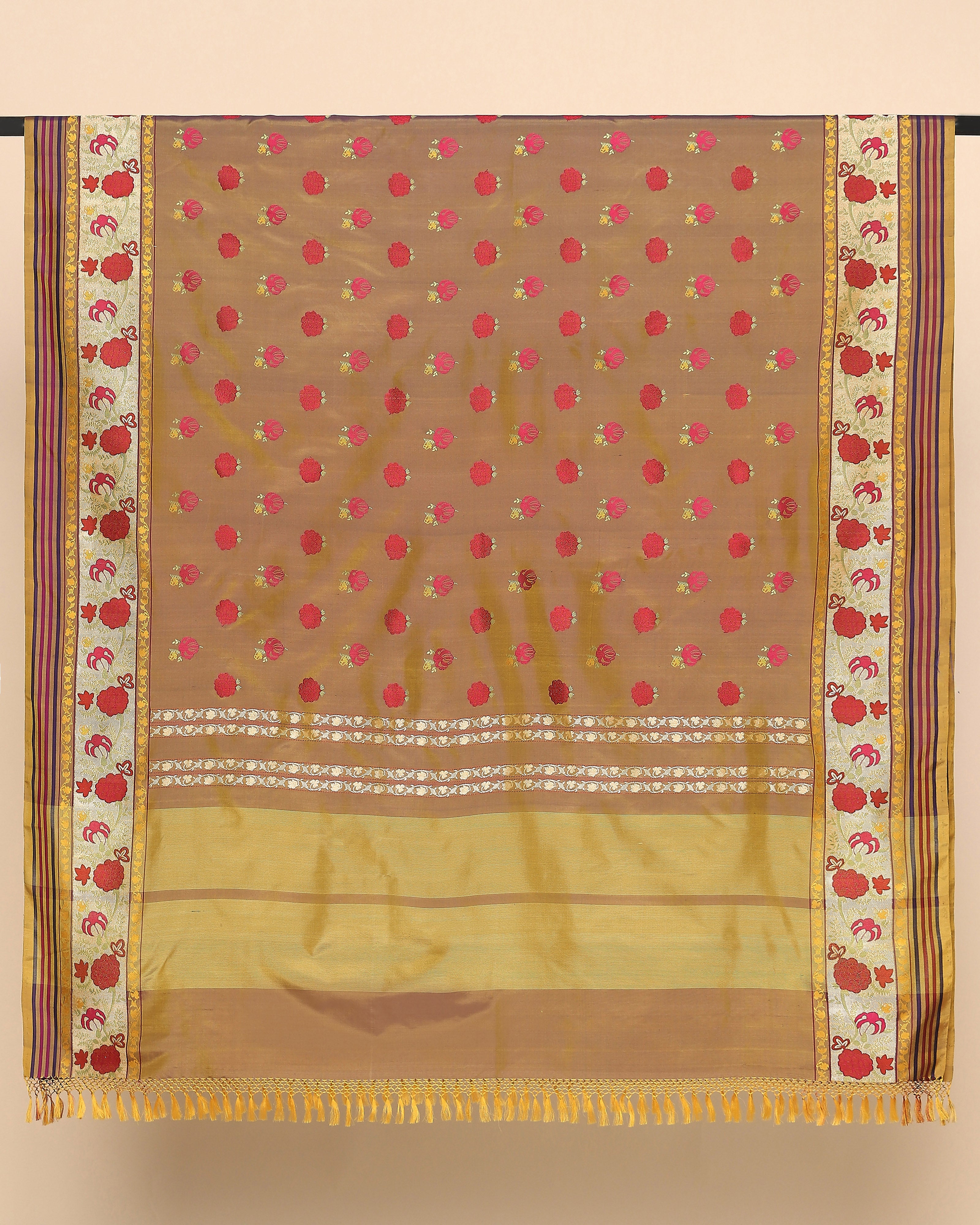 Annanda Banarasi Kadwa Silk Dupatta