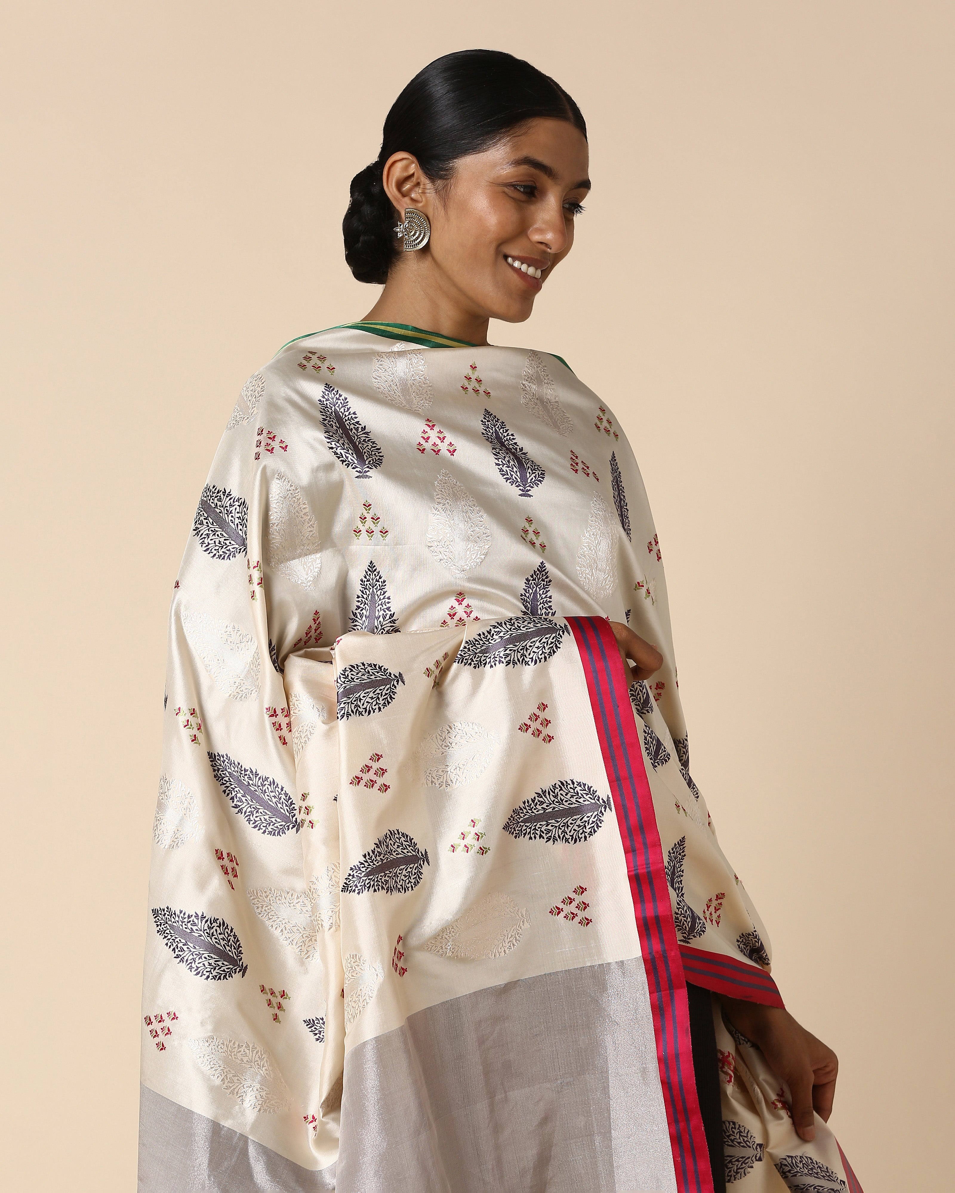 Karalika Banarasi Kadwa Silk Dupatta