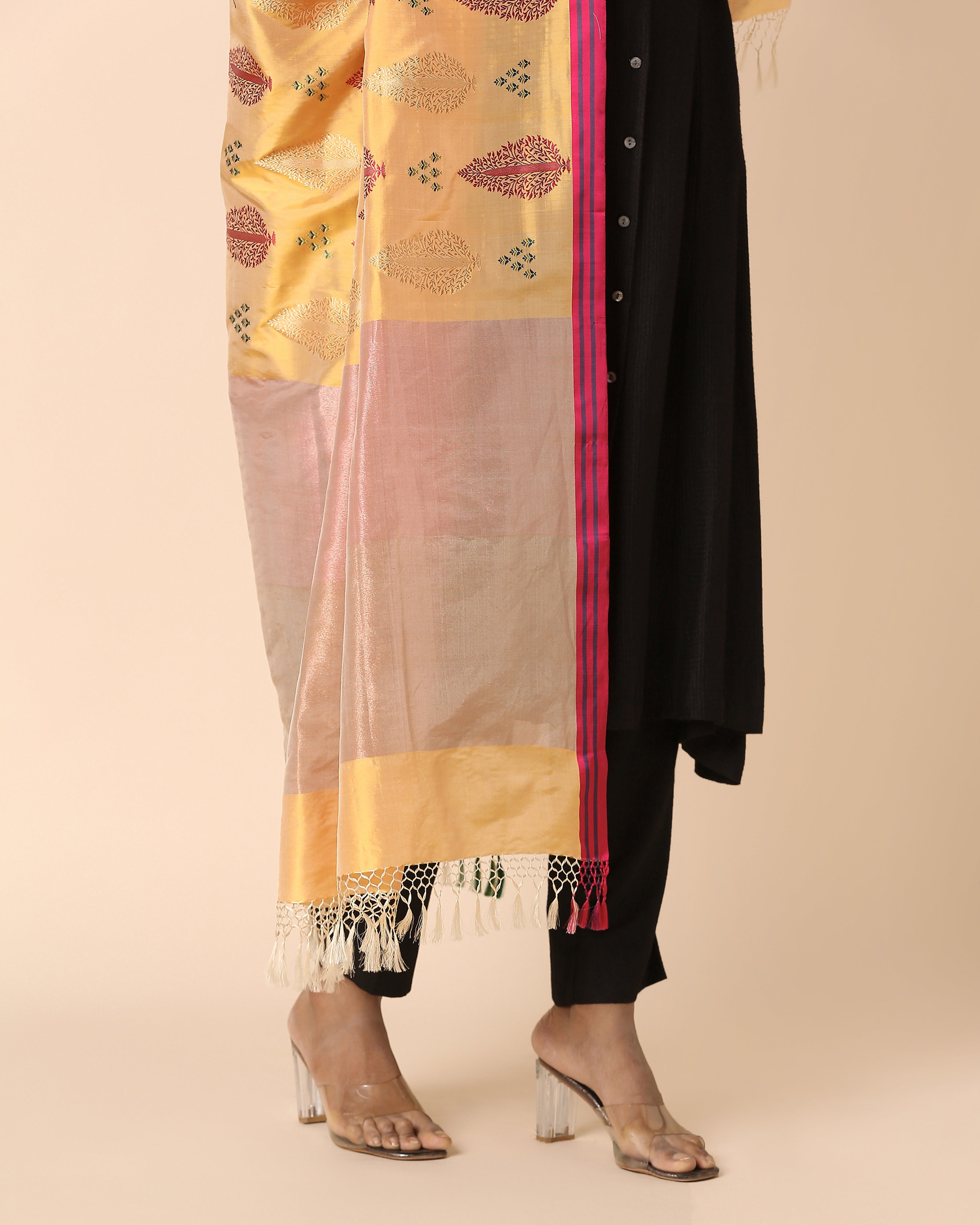 Karalika Banarasi Kadwa Silk Dupatta