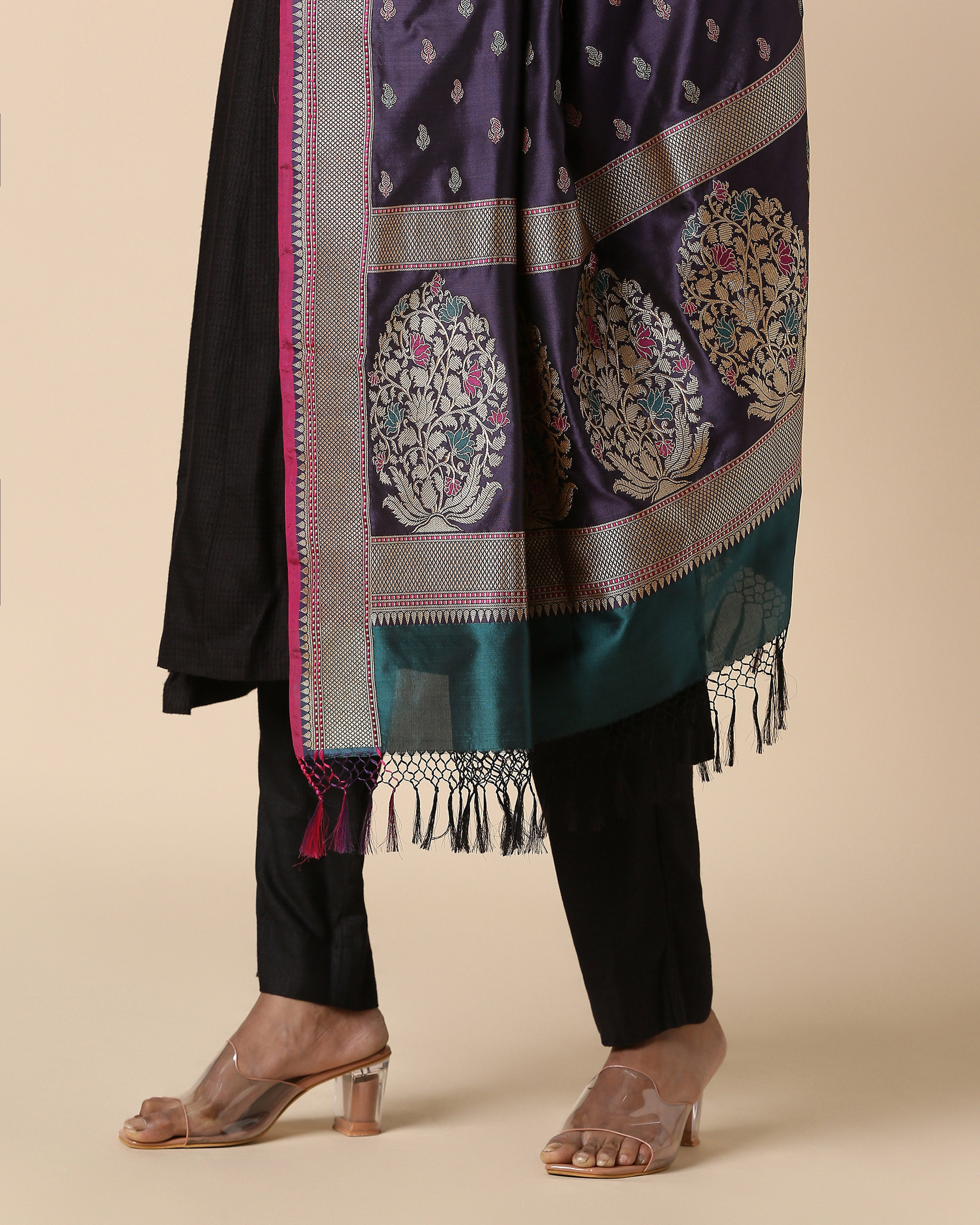 Maysa Banarasi Kadwa Silk Dupatta