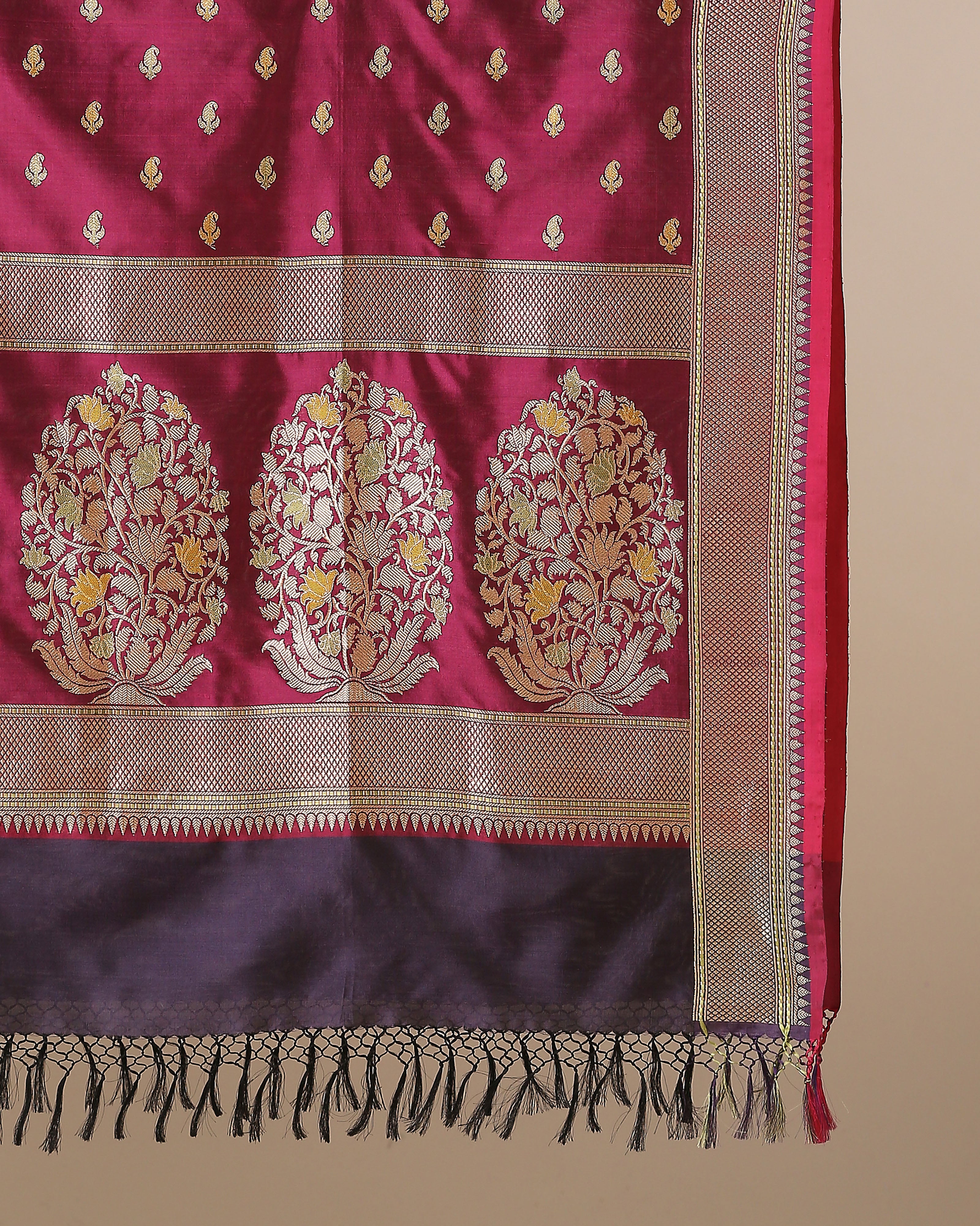 Maysa Banarasi Kadwa Silk Dupatta