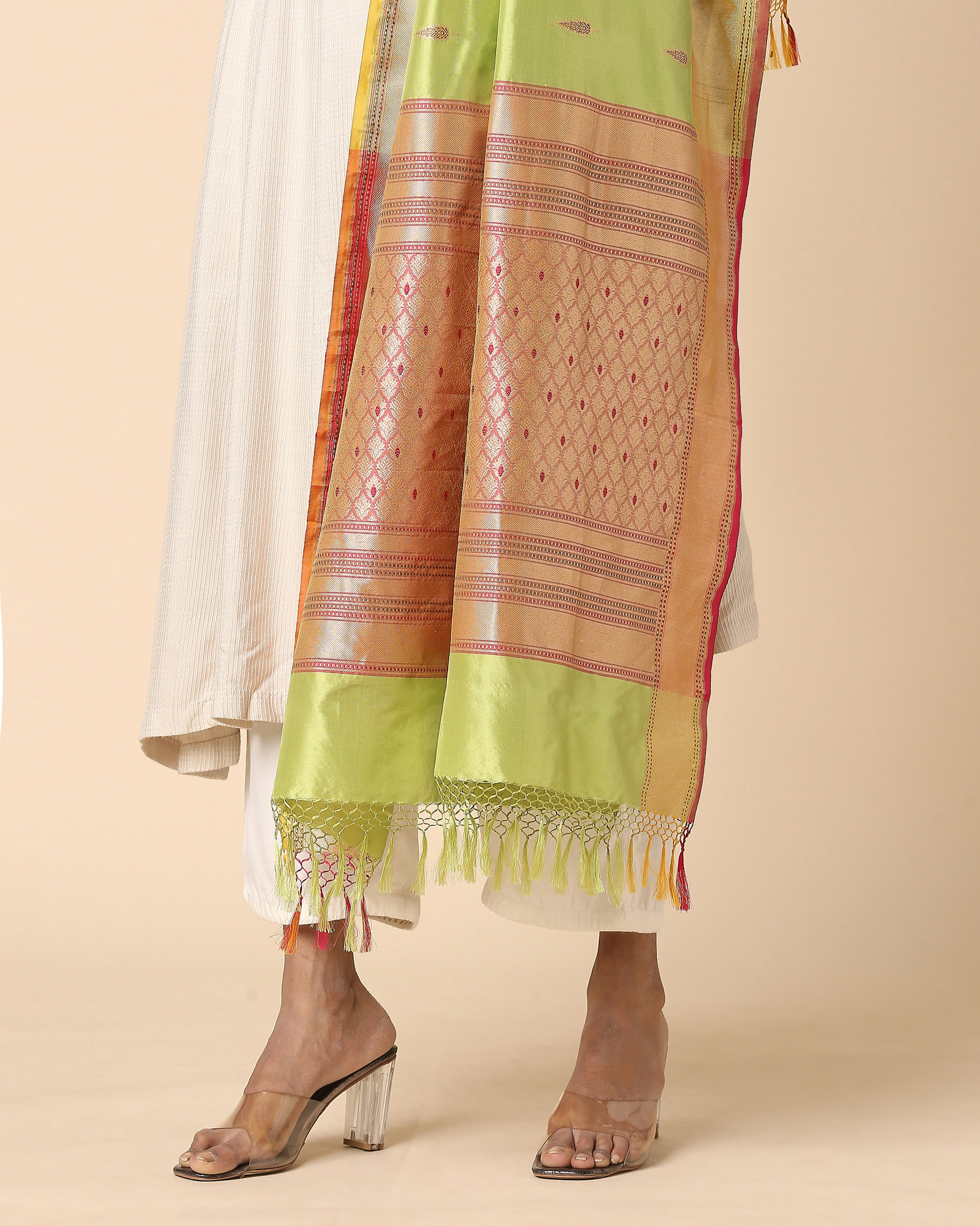 Triviaa Banarasi Kadwa Silk Dupatta