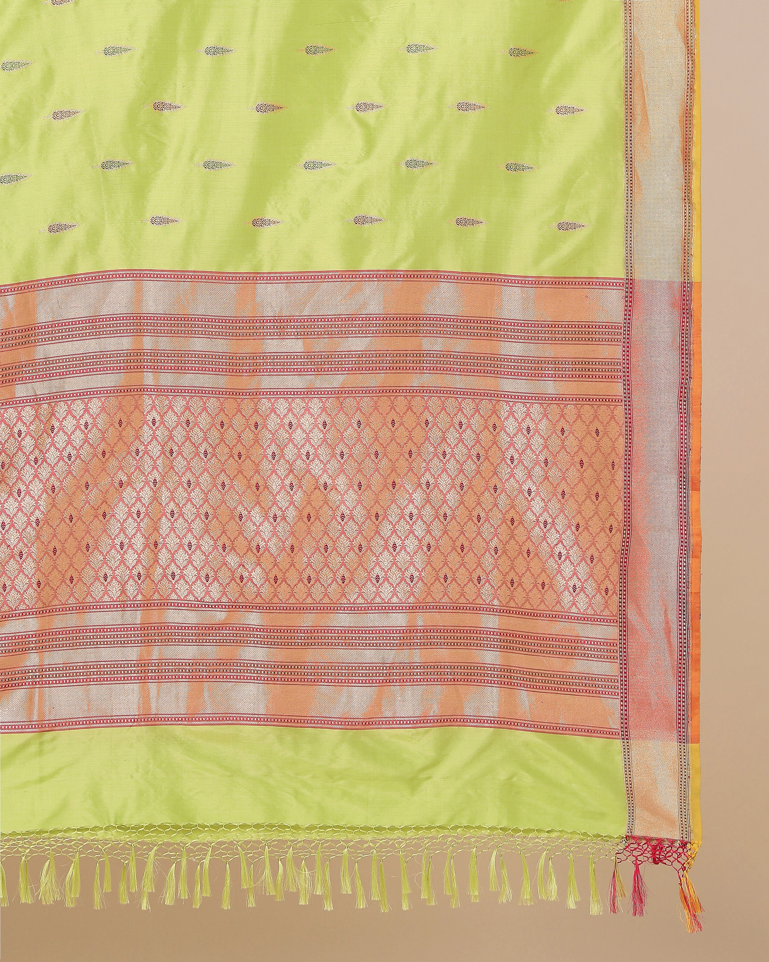 Triviaa Banarasi Kadwa Silk Dupatta