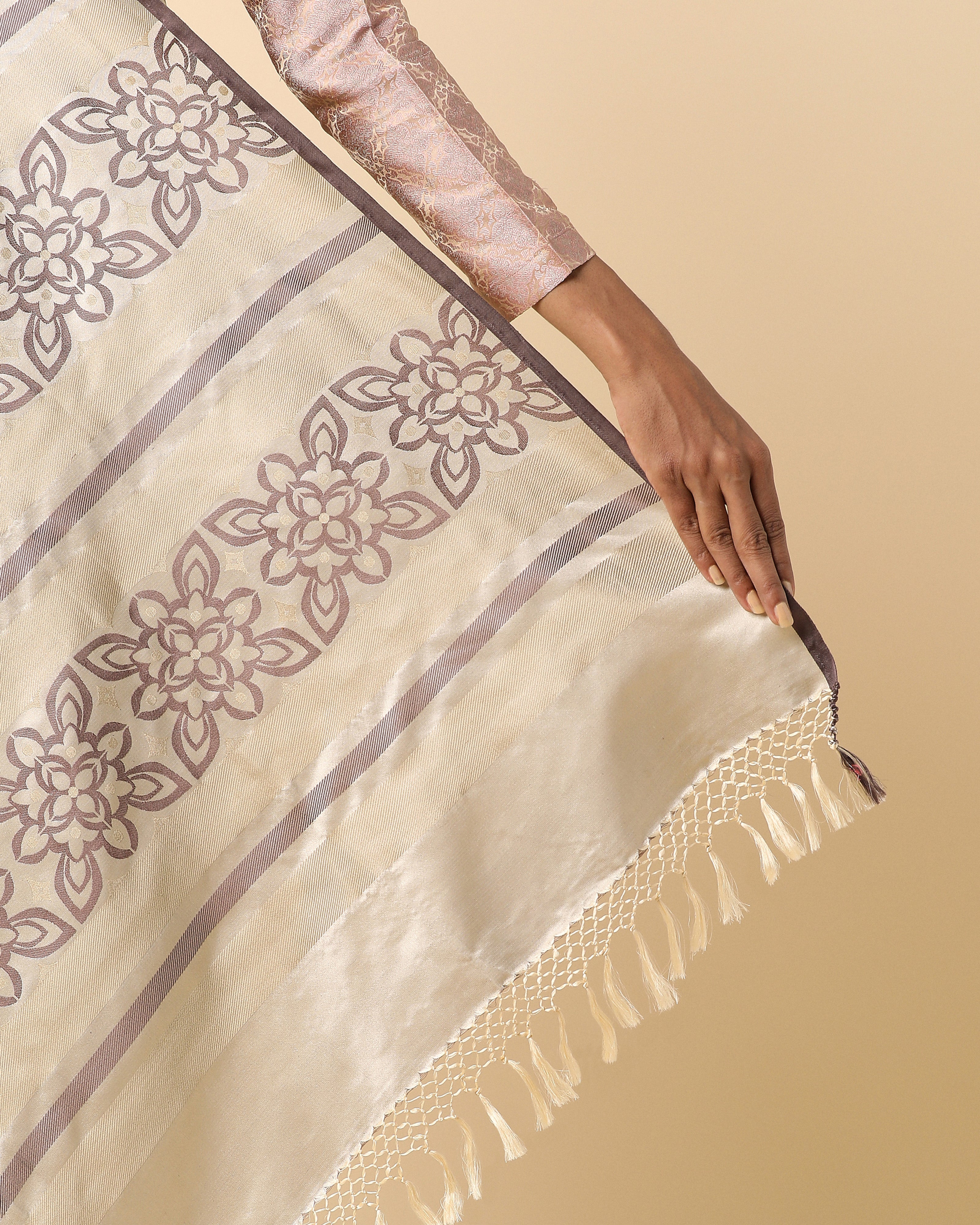 Ruhi Banarasi Tanchoi Silk Saree