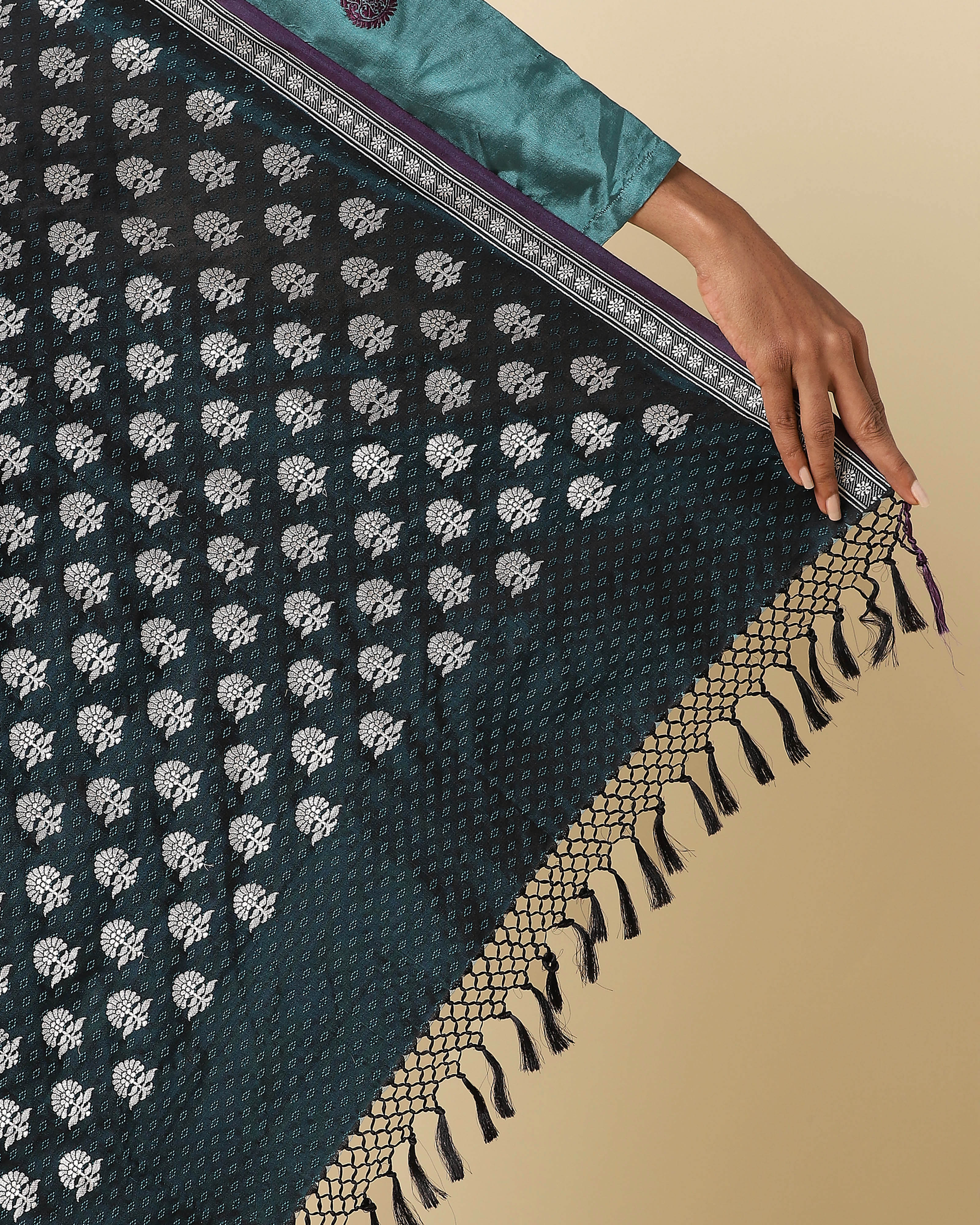 Shamiksha Banarasi Tanchoi And Kadwa Silk Saree