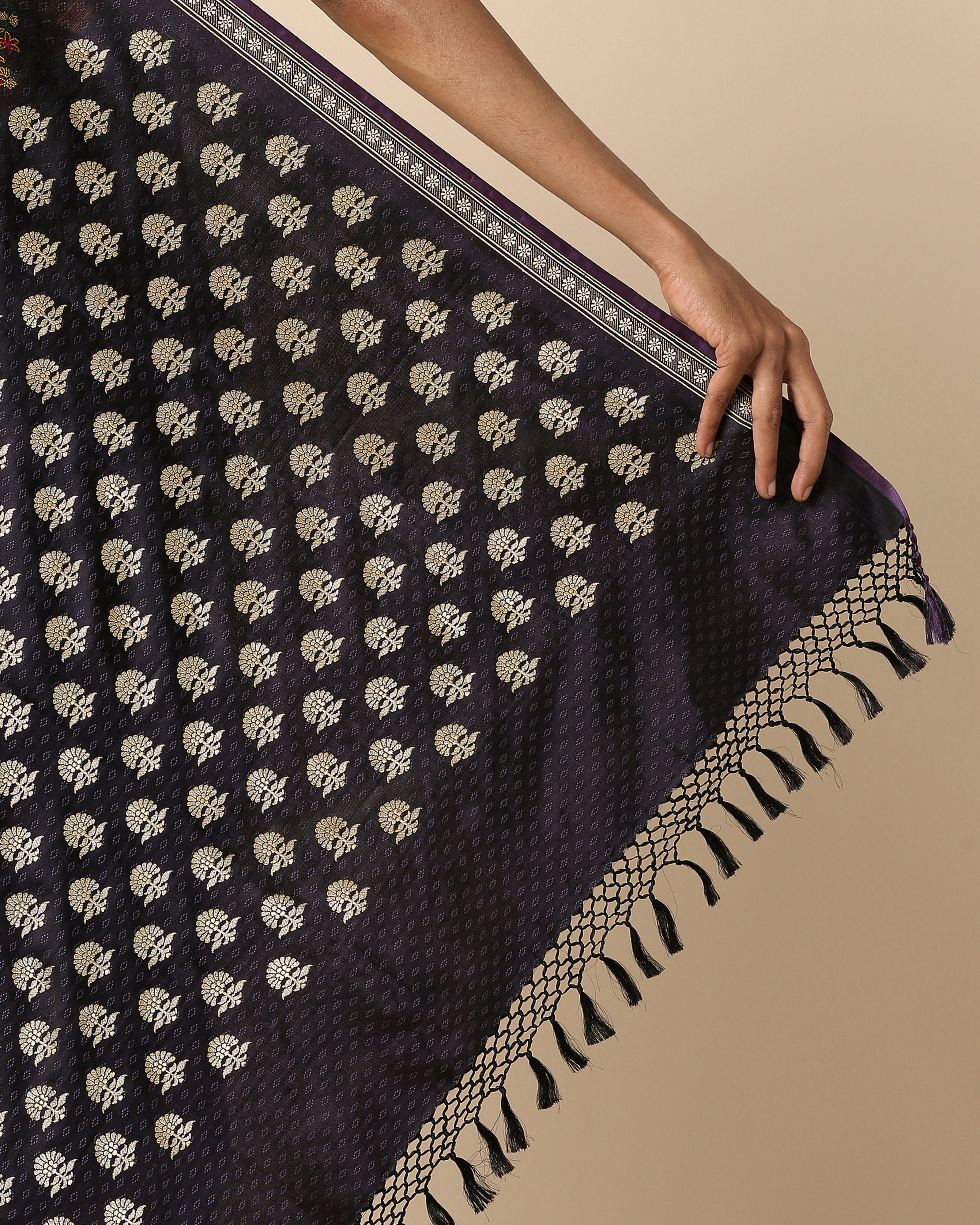 Shamiksha Banarasi Tanchoi And Kadwa Silk Saree