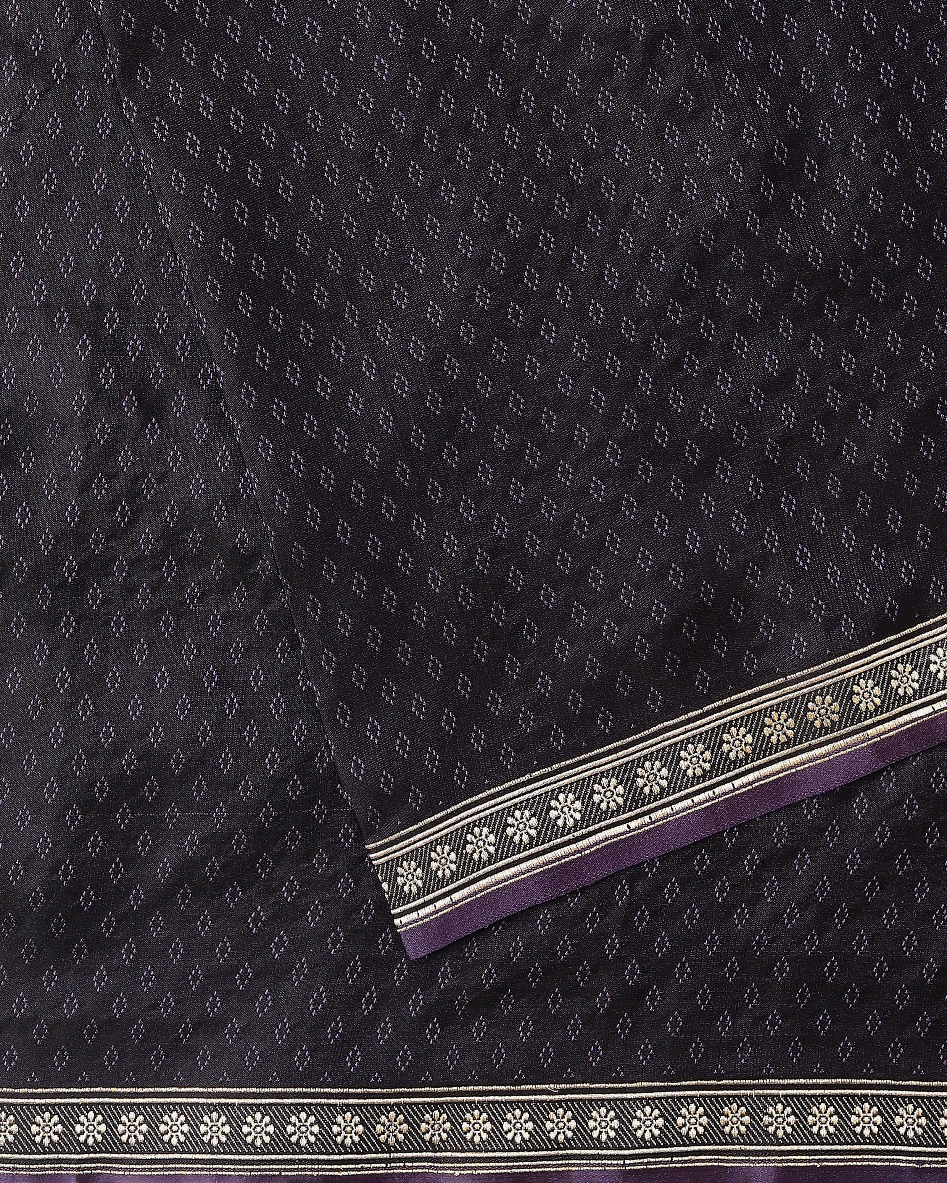 Shamiksha Banarasi Tanchoi And Kadwa Silk Saree