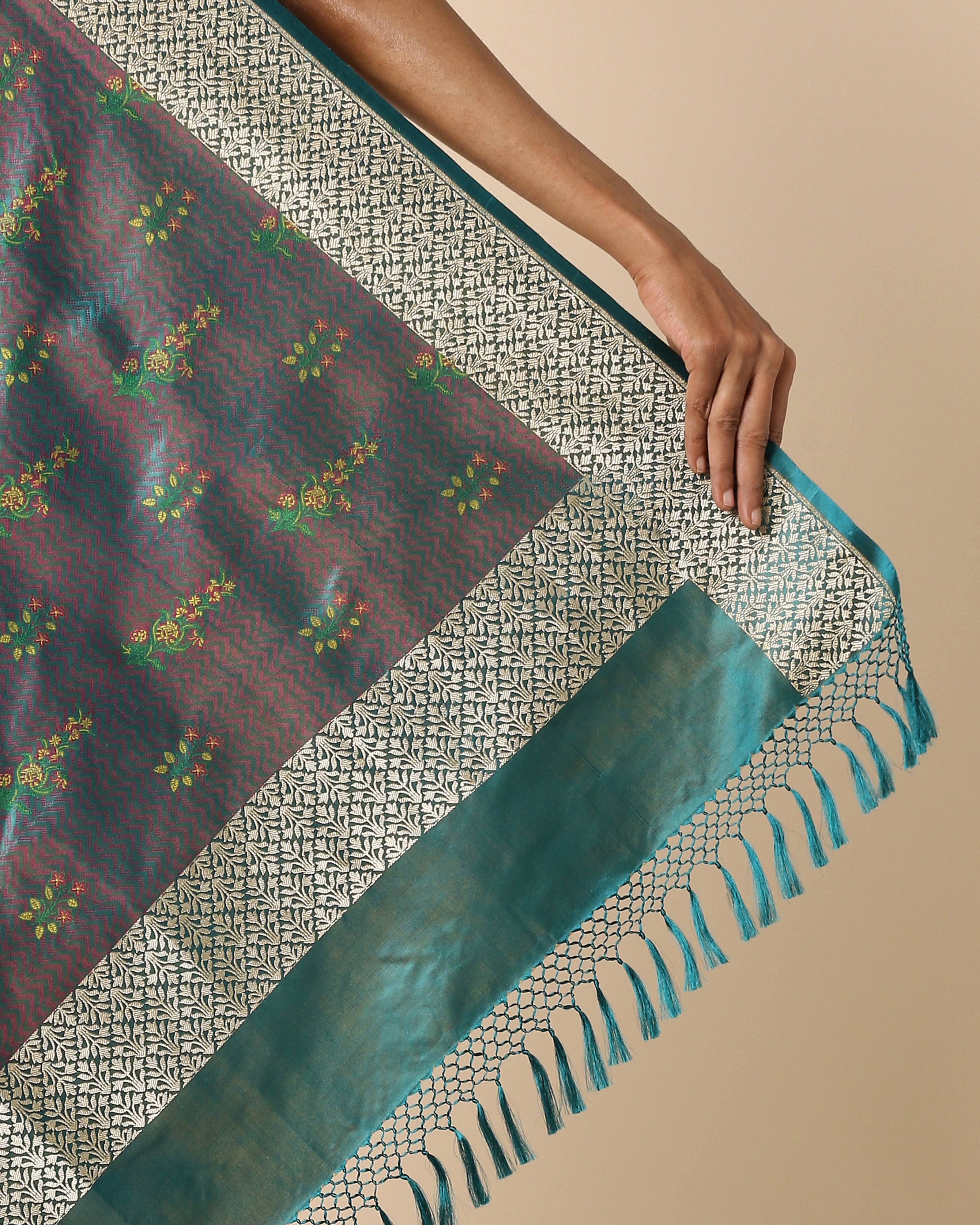 Santati Banarasi Tanchoi And Kadwa Silk Saree