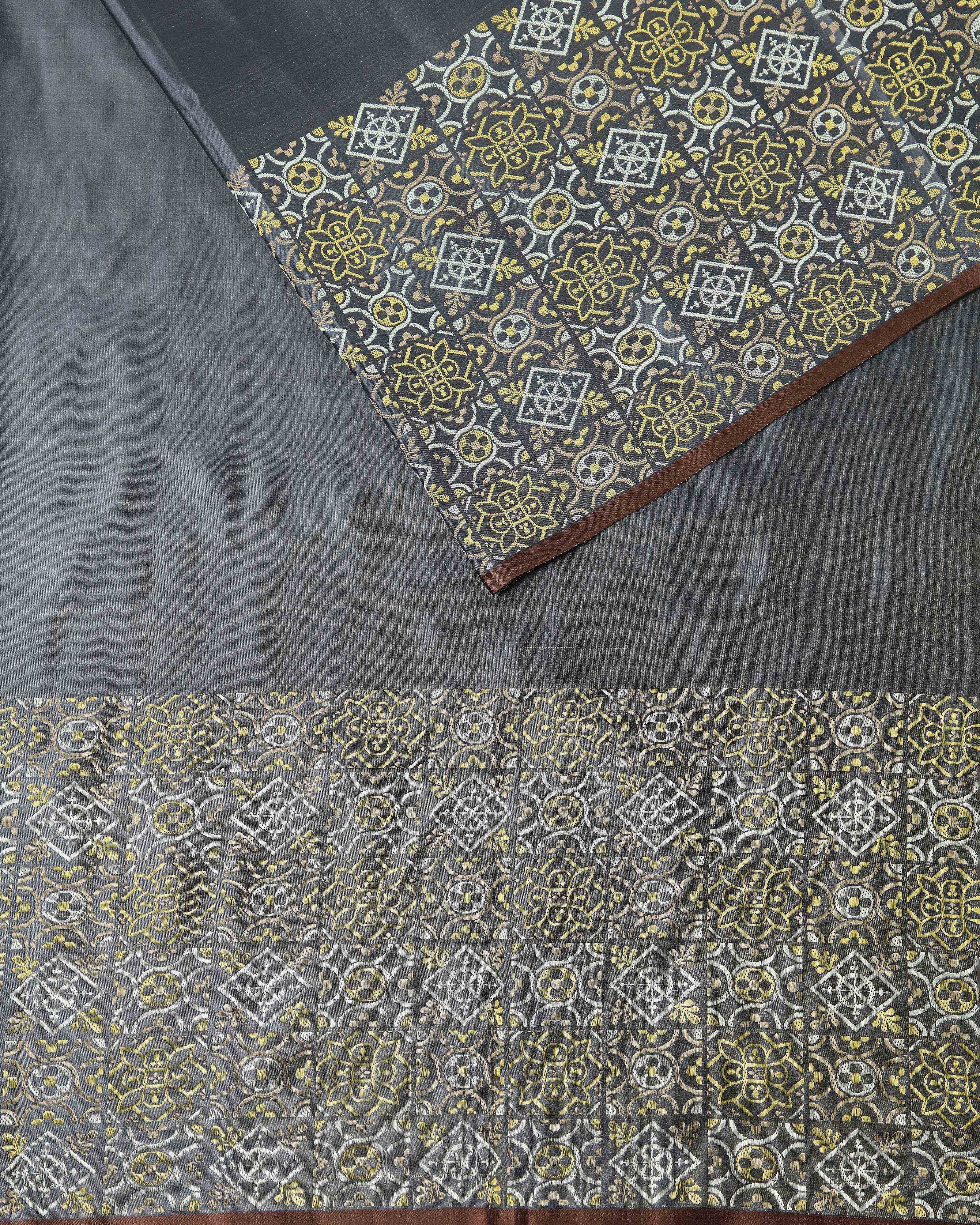 Shoolin Banarasi Tanchoi Silk Saree