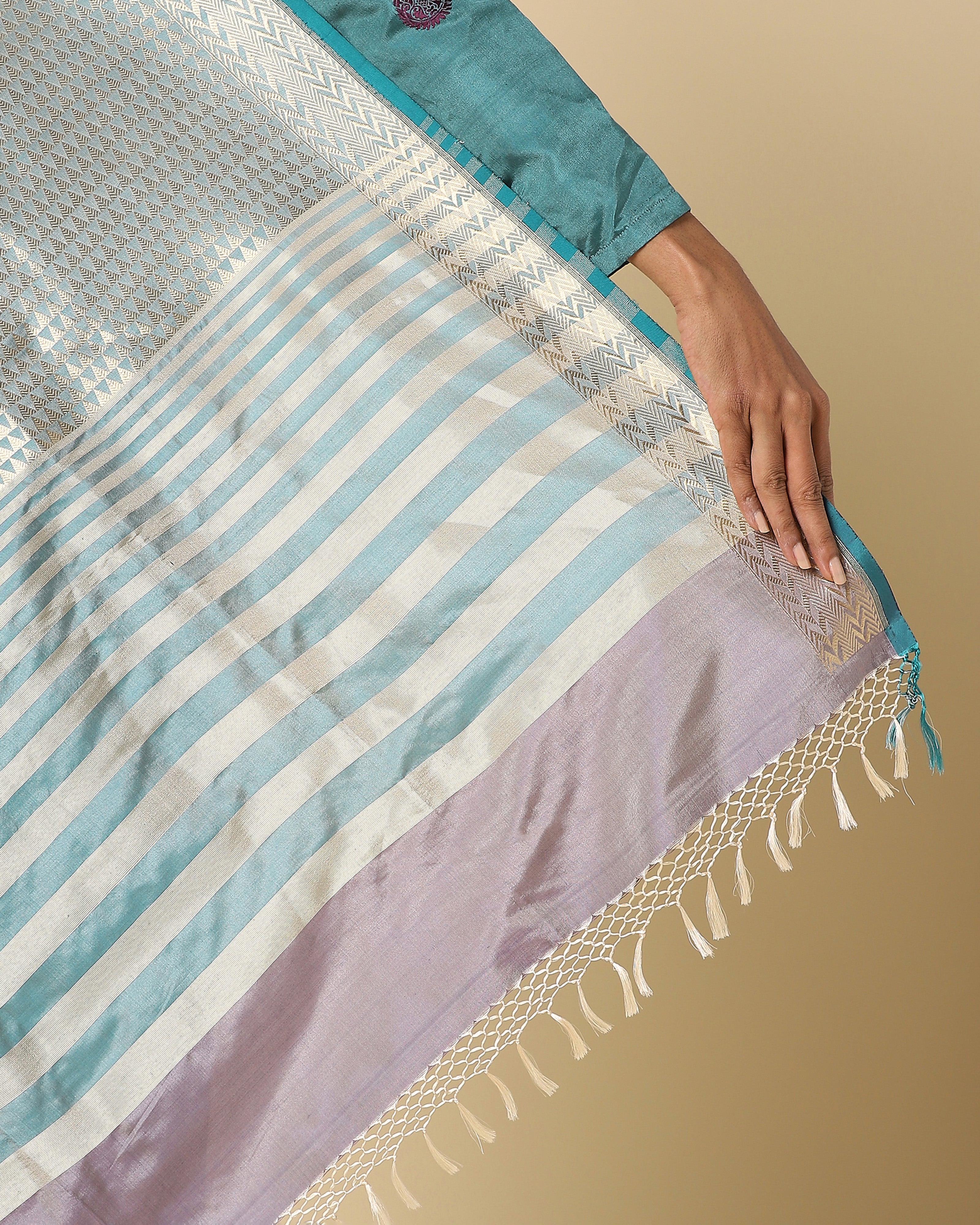 Ujjala Banarasi Kadwa Silk Saree