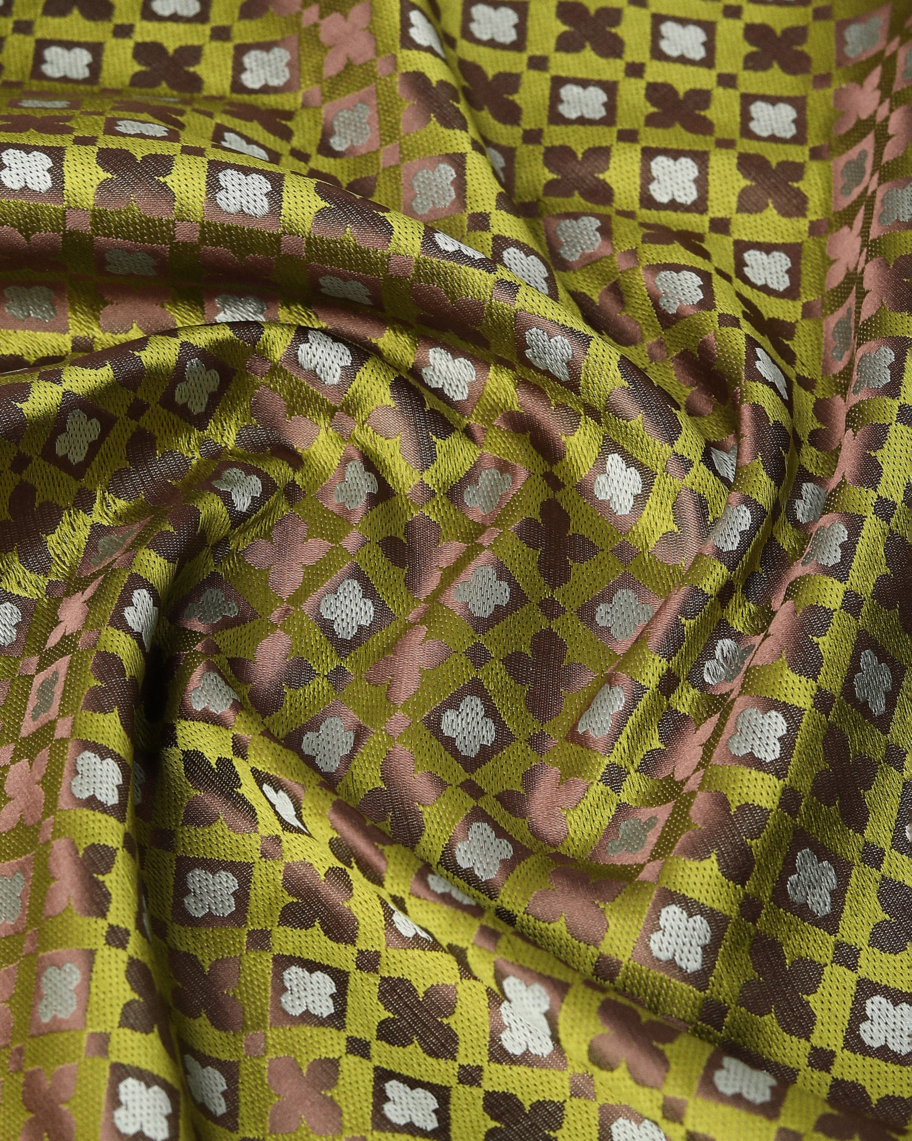 Sabah Banarasi Tanchoi Silk Saree