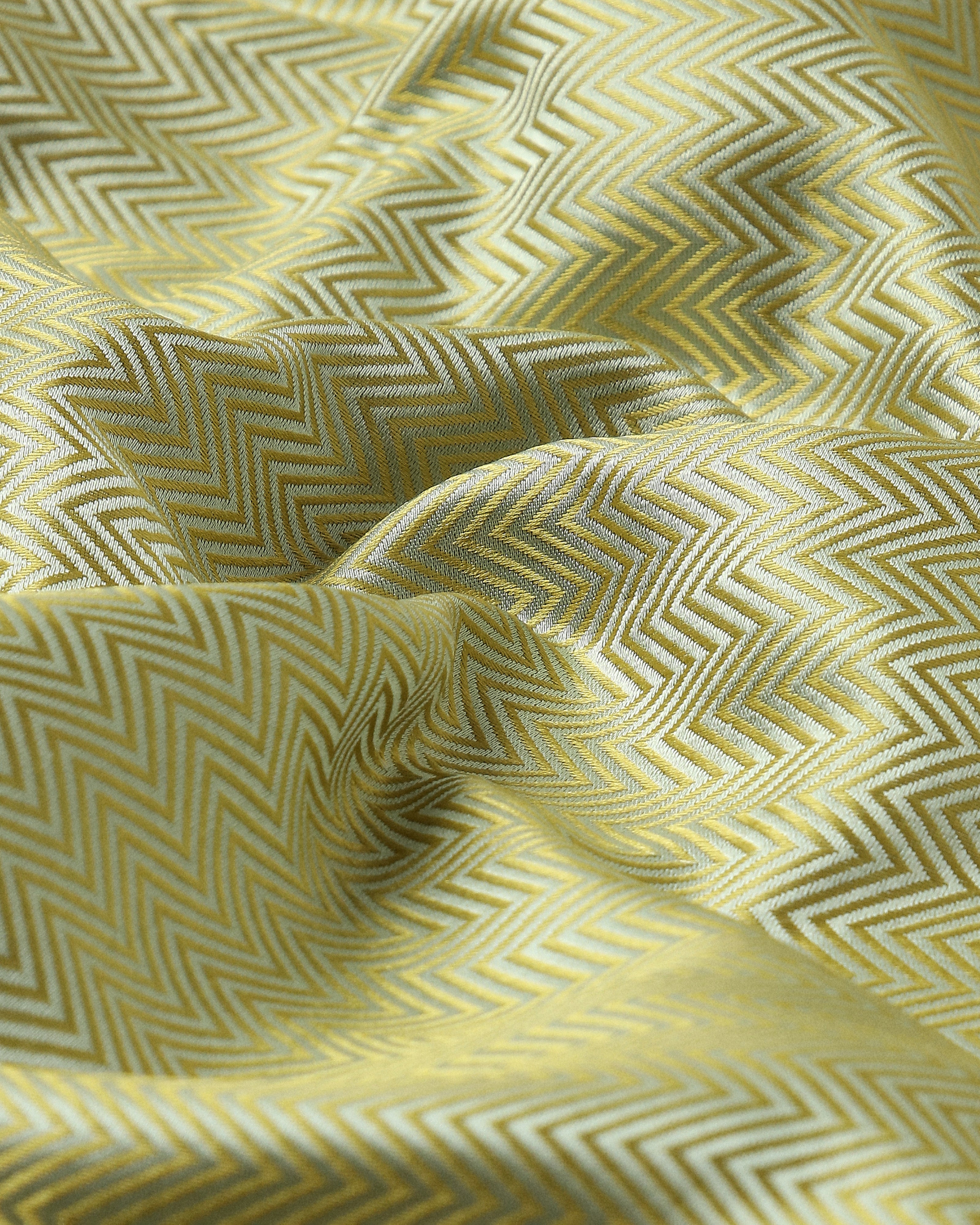 Thaimaa Banarasi Tanchoi Silk Saree