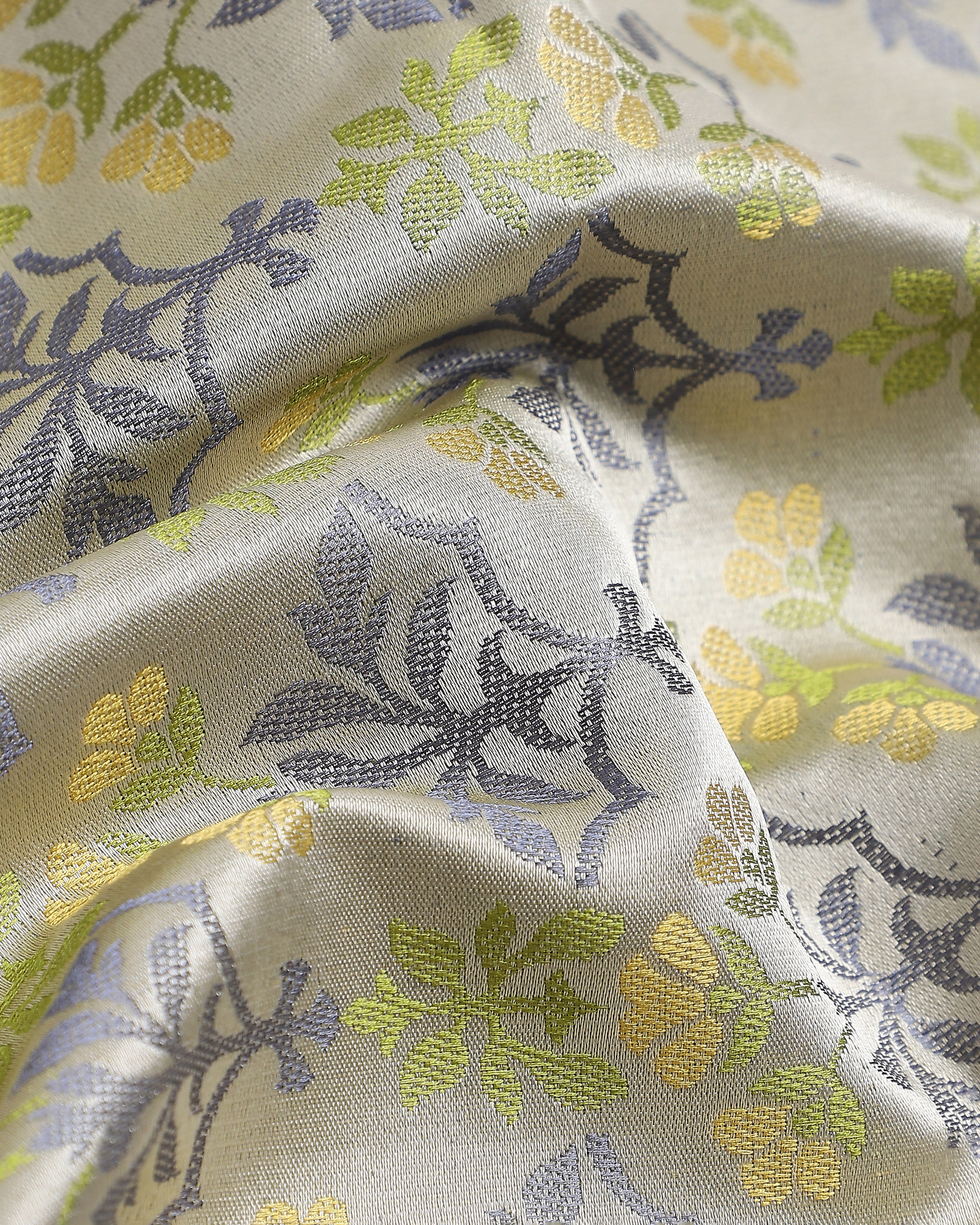 Yalinaa Banarasi Tanchoi Silk Saree