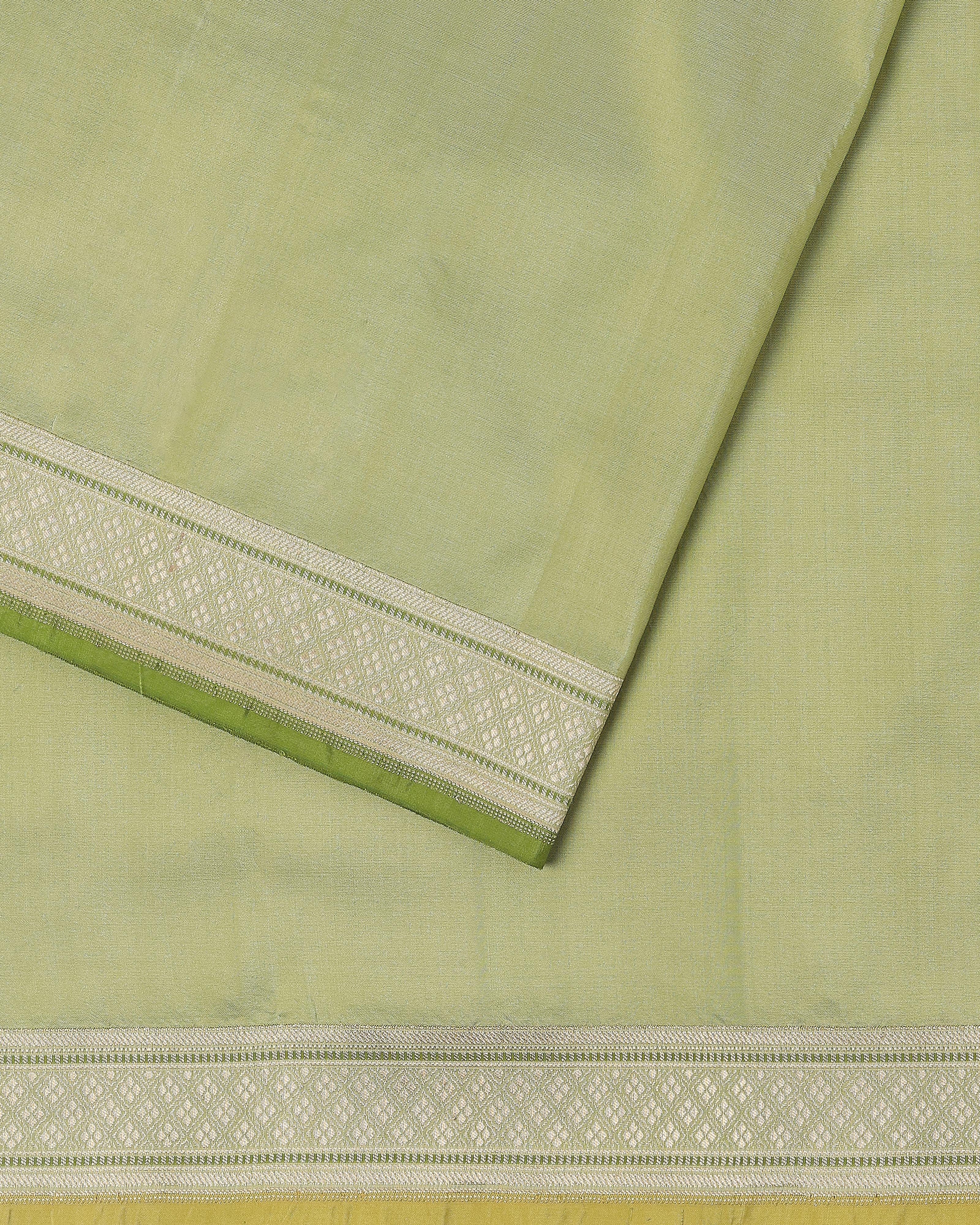 Esita Banarasi Cutwork Silk Saree