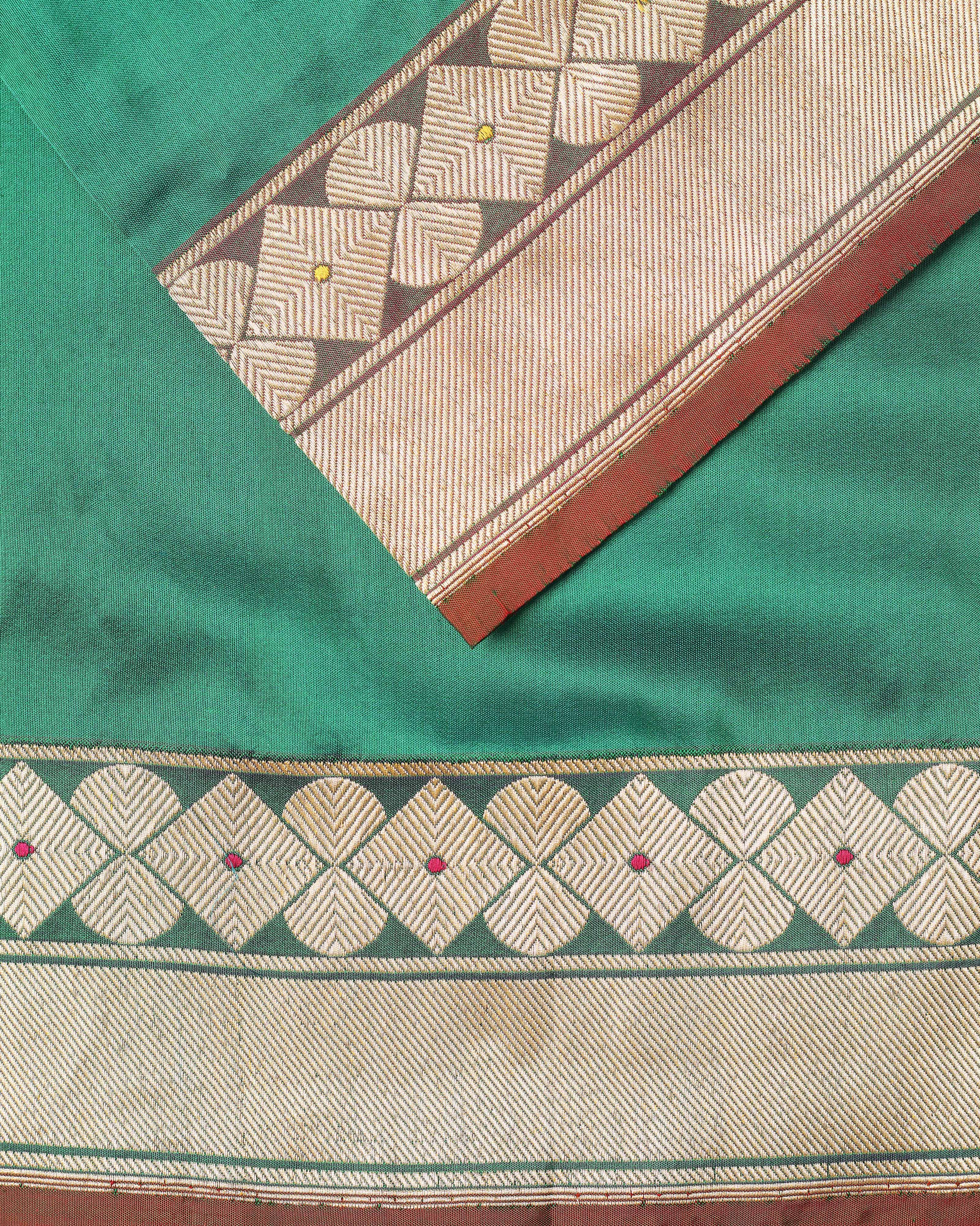 Lyla Banarasi Kadwa Silk Saree